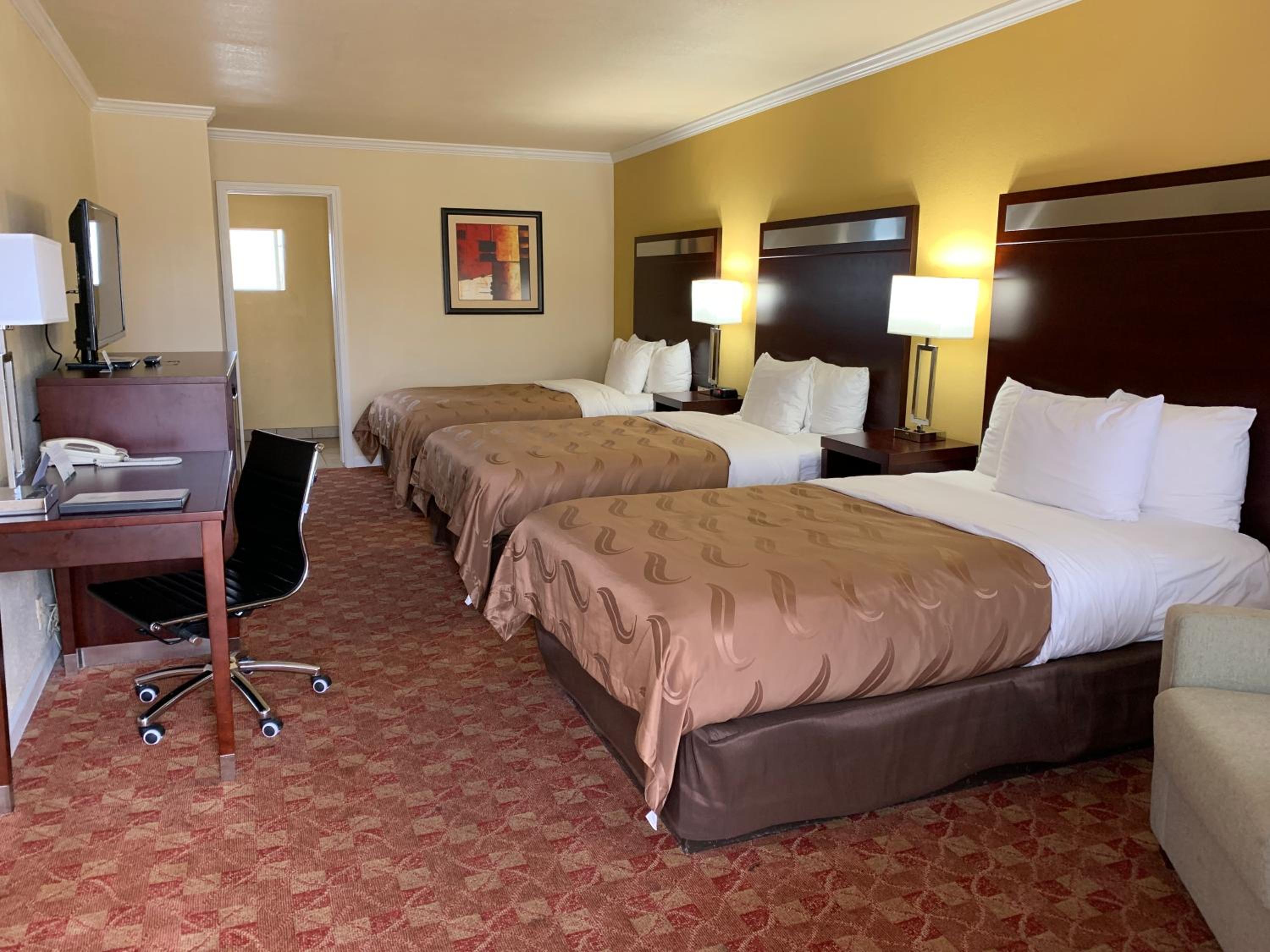 Room with Three Double Beds - Non-Smoking