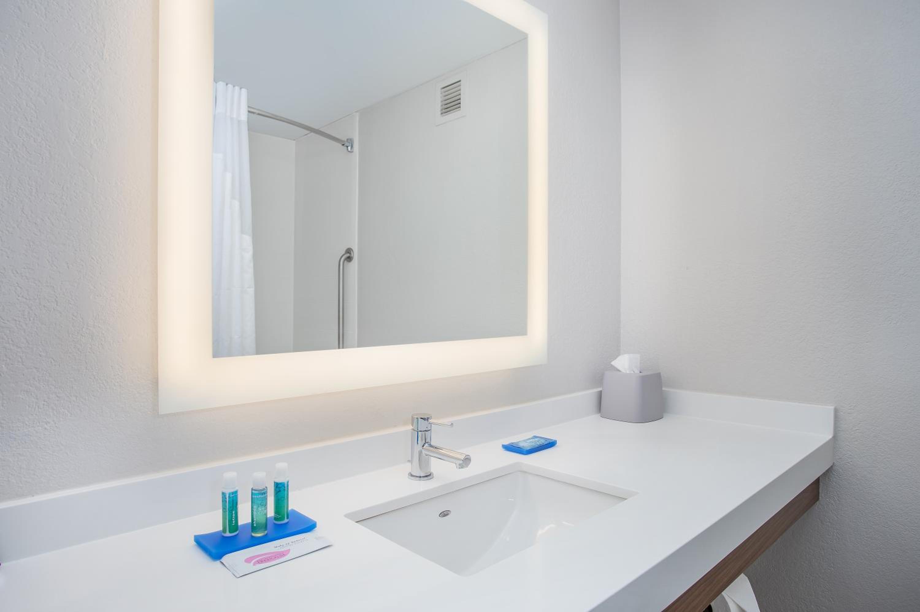 Standard Room - Photo 8