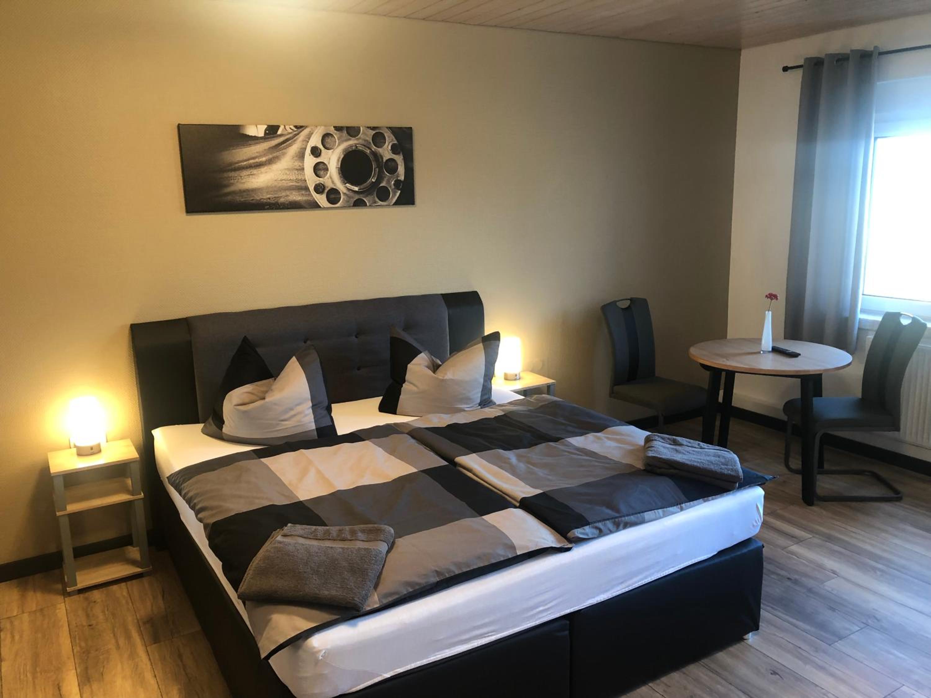 Double Room with Shared Bathroom photo 1