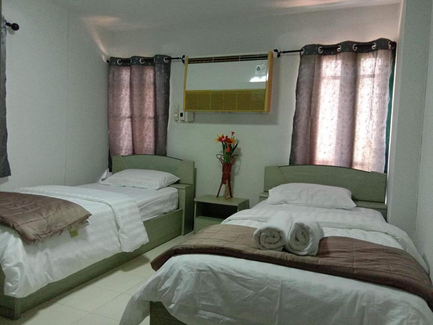 Two-Bedroom Villa - Photo 9