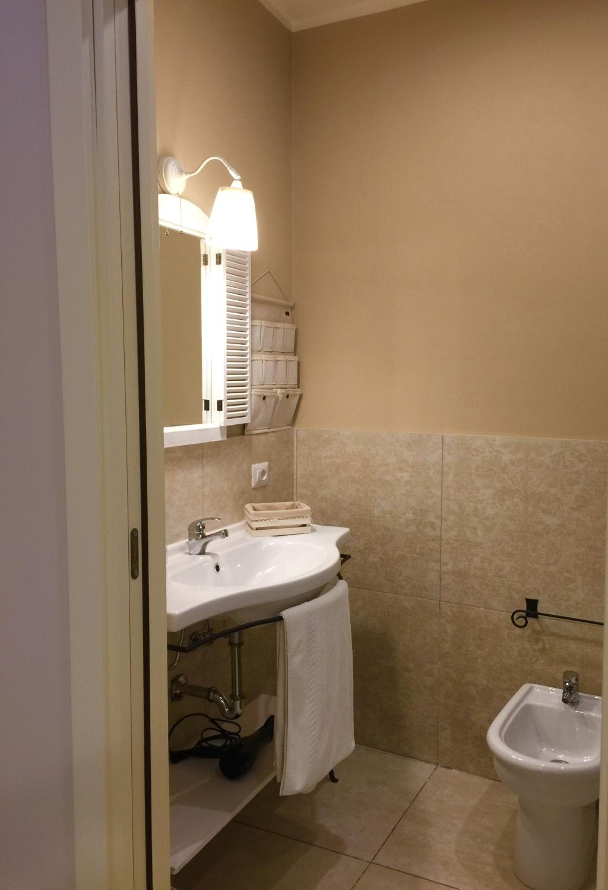 Large Double Room photo 3