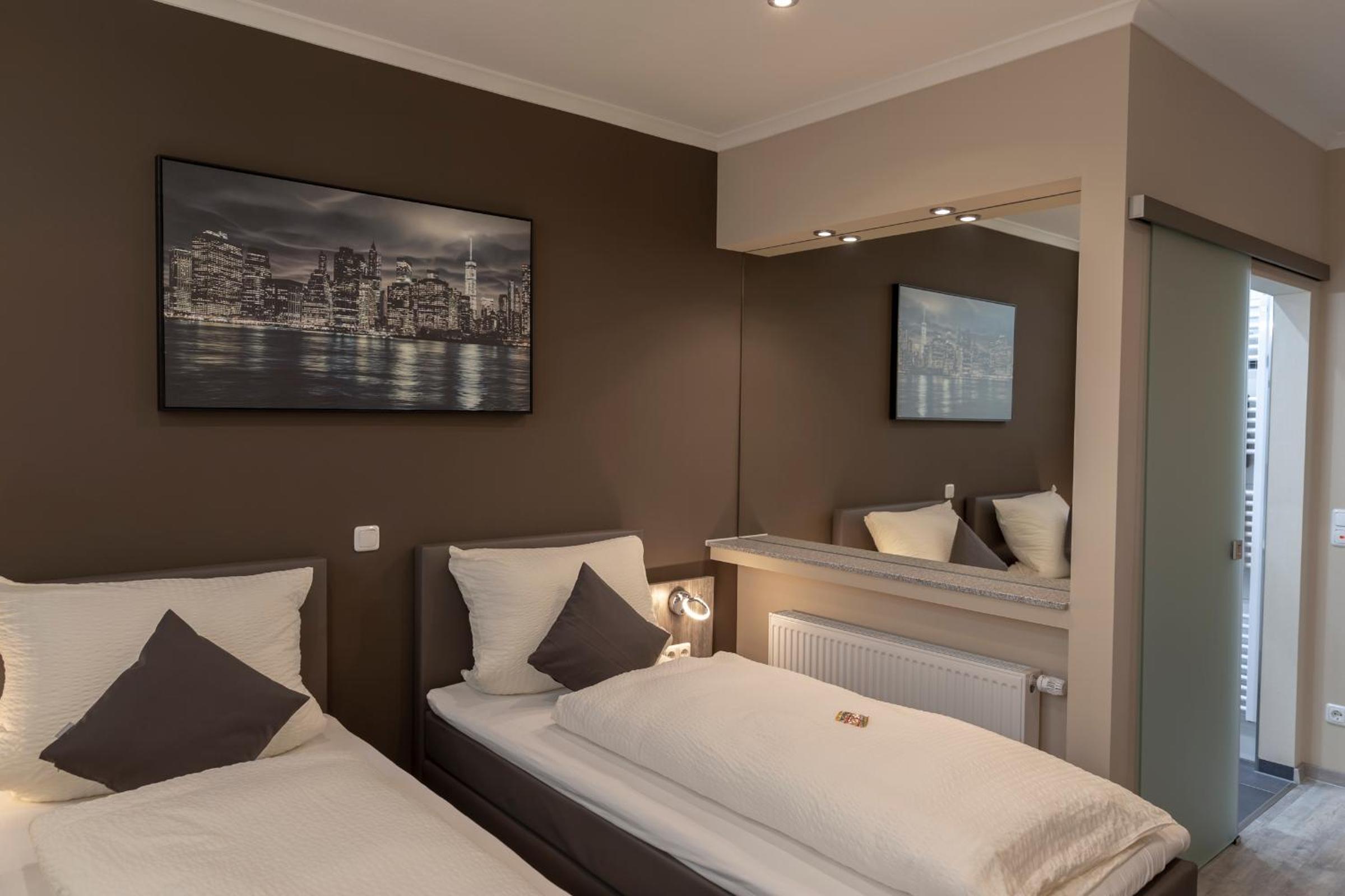 Double or Twin Room - Photo 2