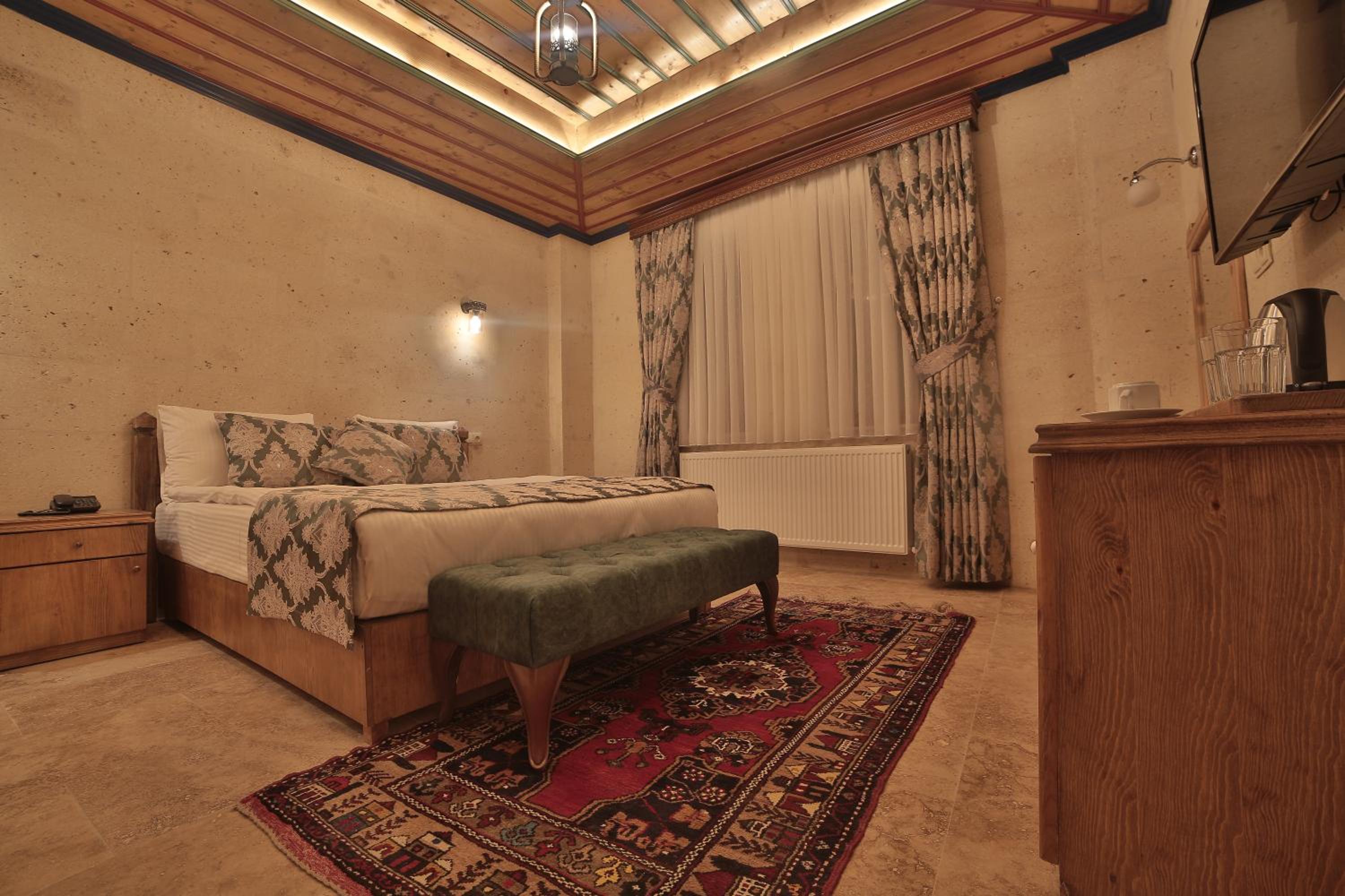 Standard Double Room - Photo 10