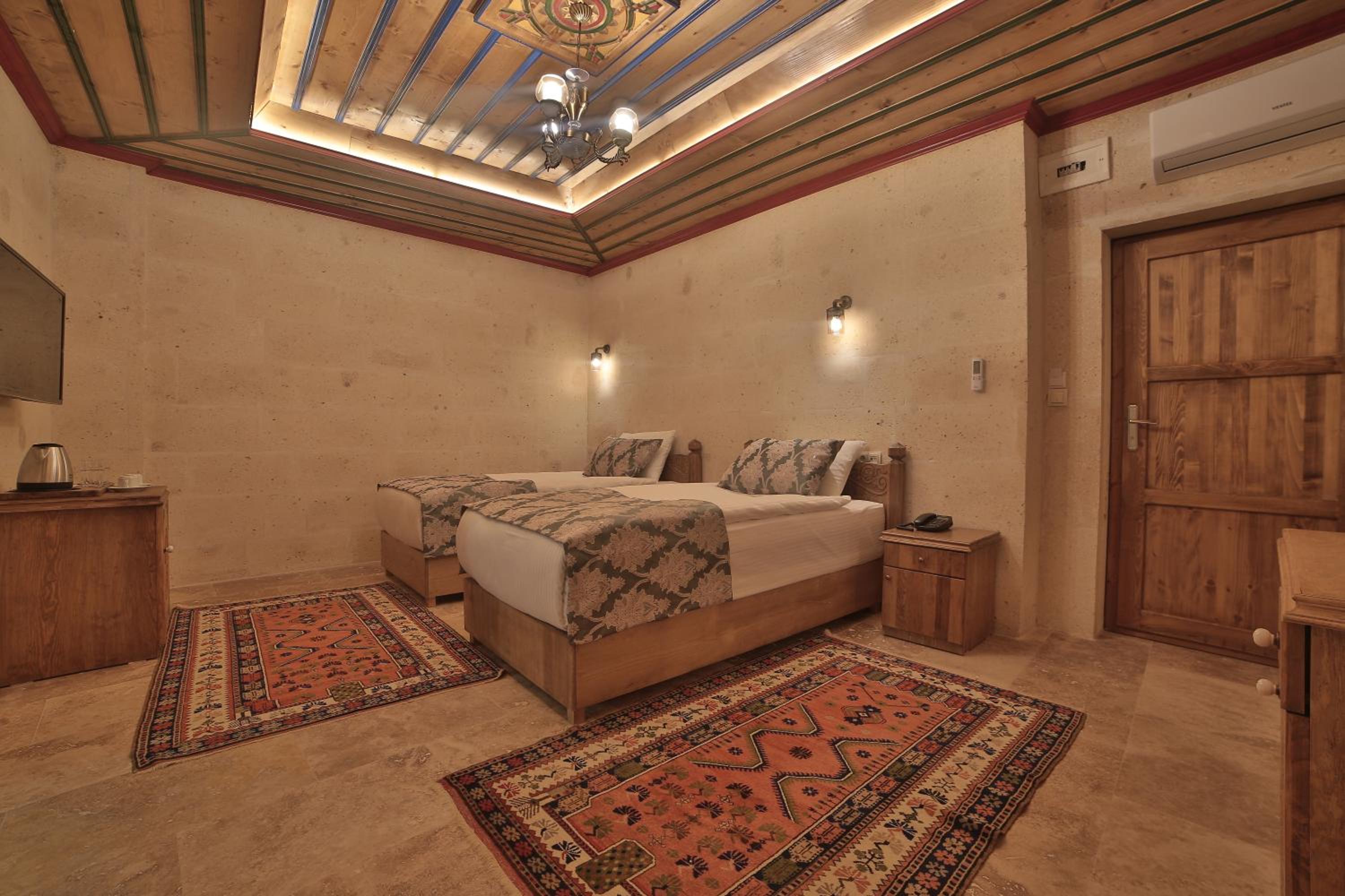 Standard Double Room - Photo 6