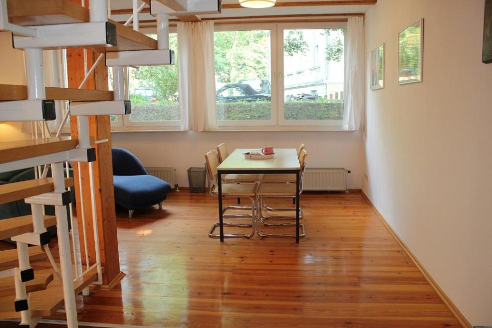 Apartment - Split Level photo 3
