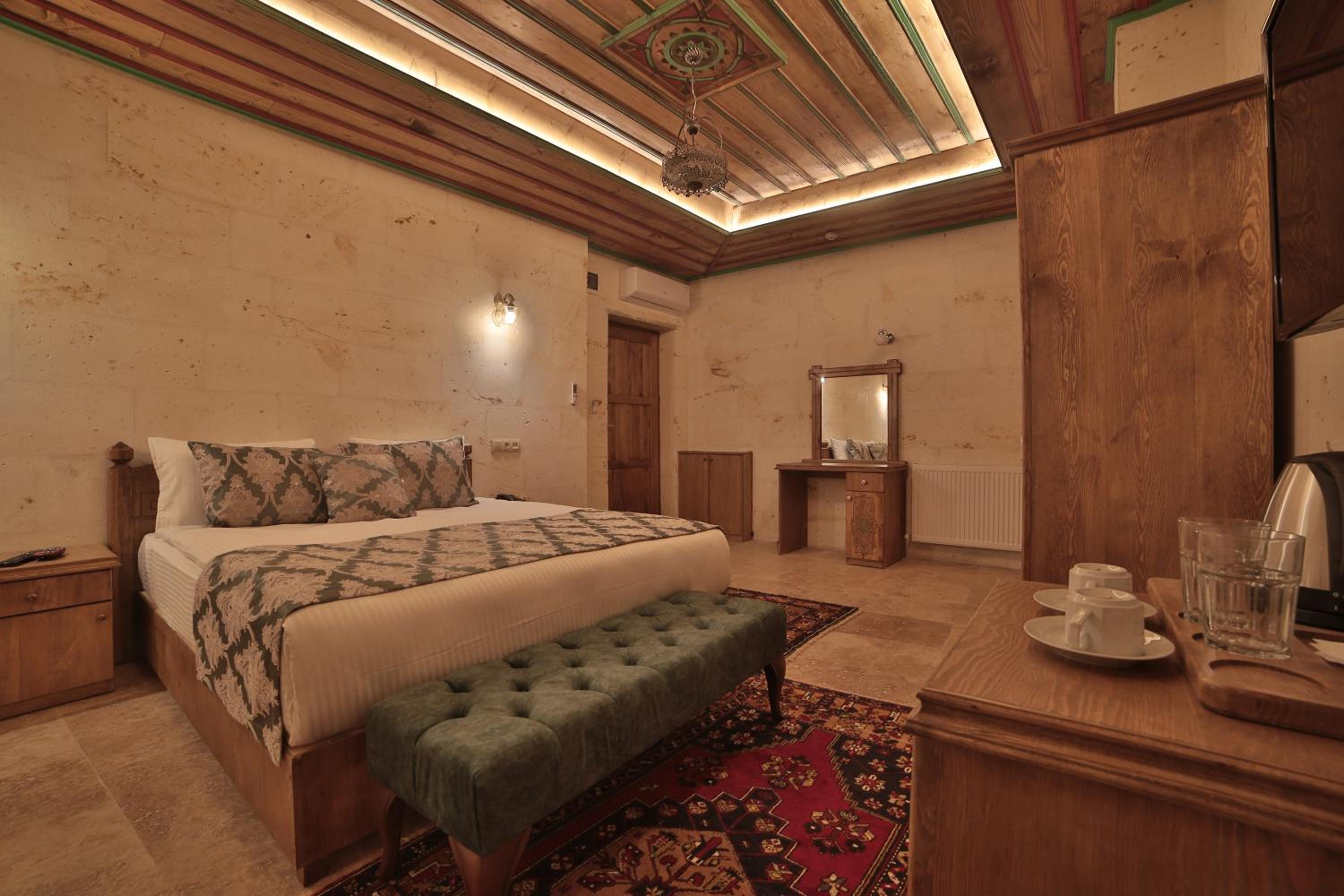 Deluxe Double Room - Photo 1