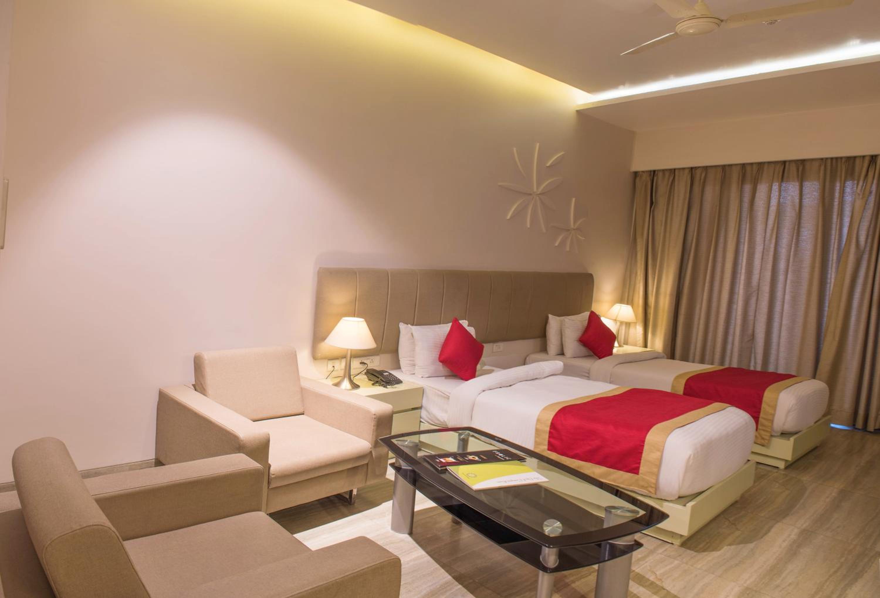 Deluxe Room - Photo 6
