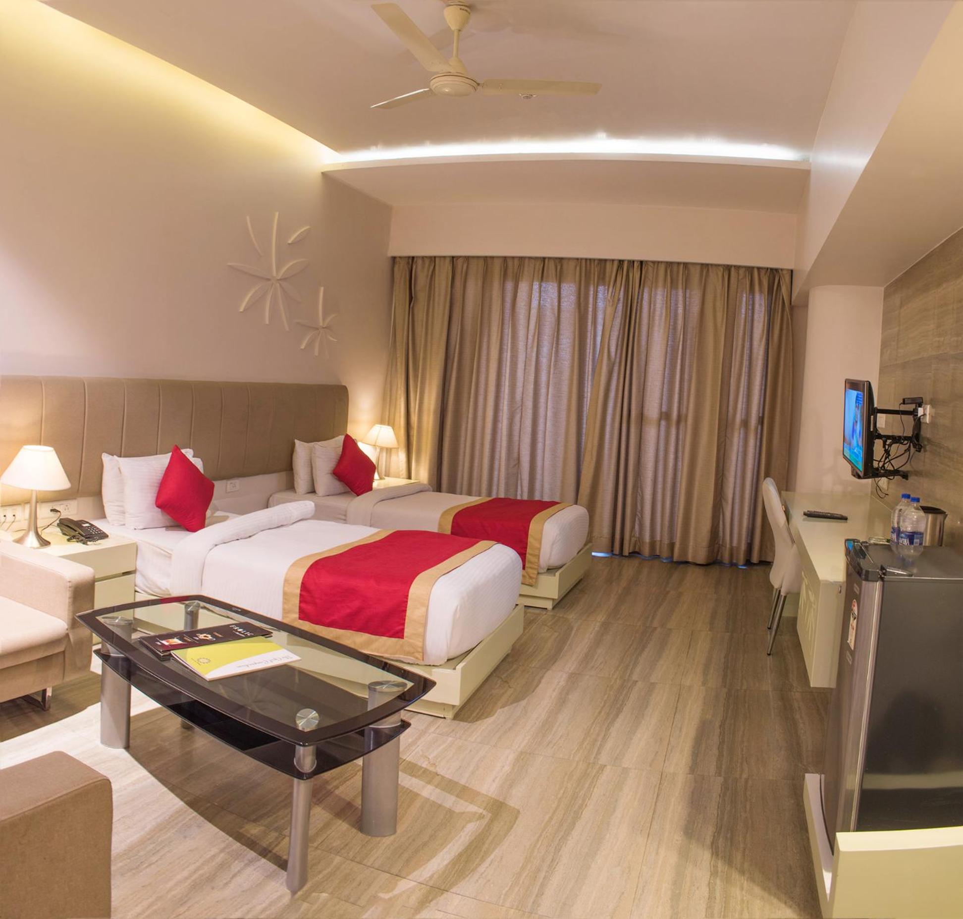 Deluxe Room - Photo 5