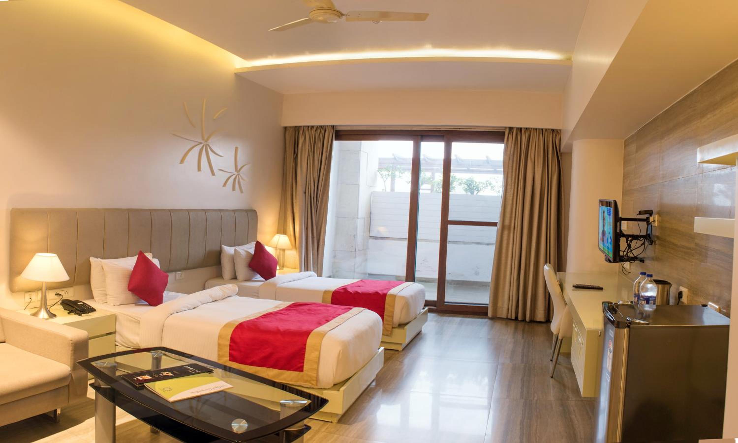 Deluxe Room - Photo 4