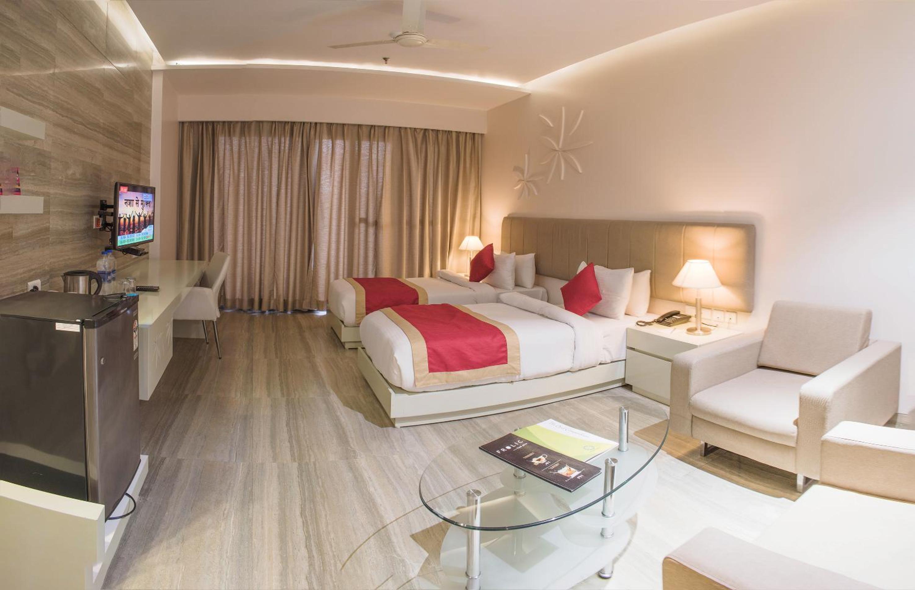 Deluxe Room - Photo 9