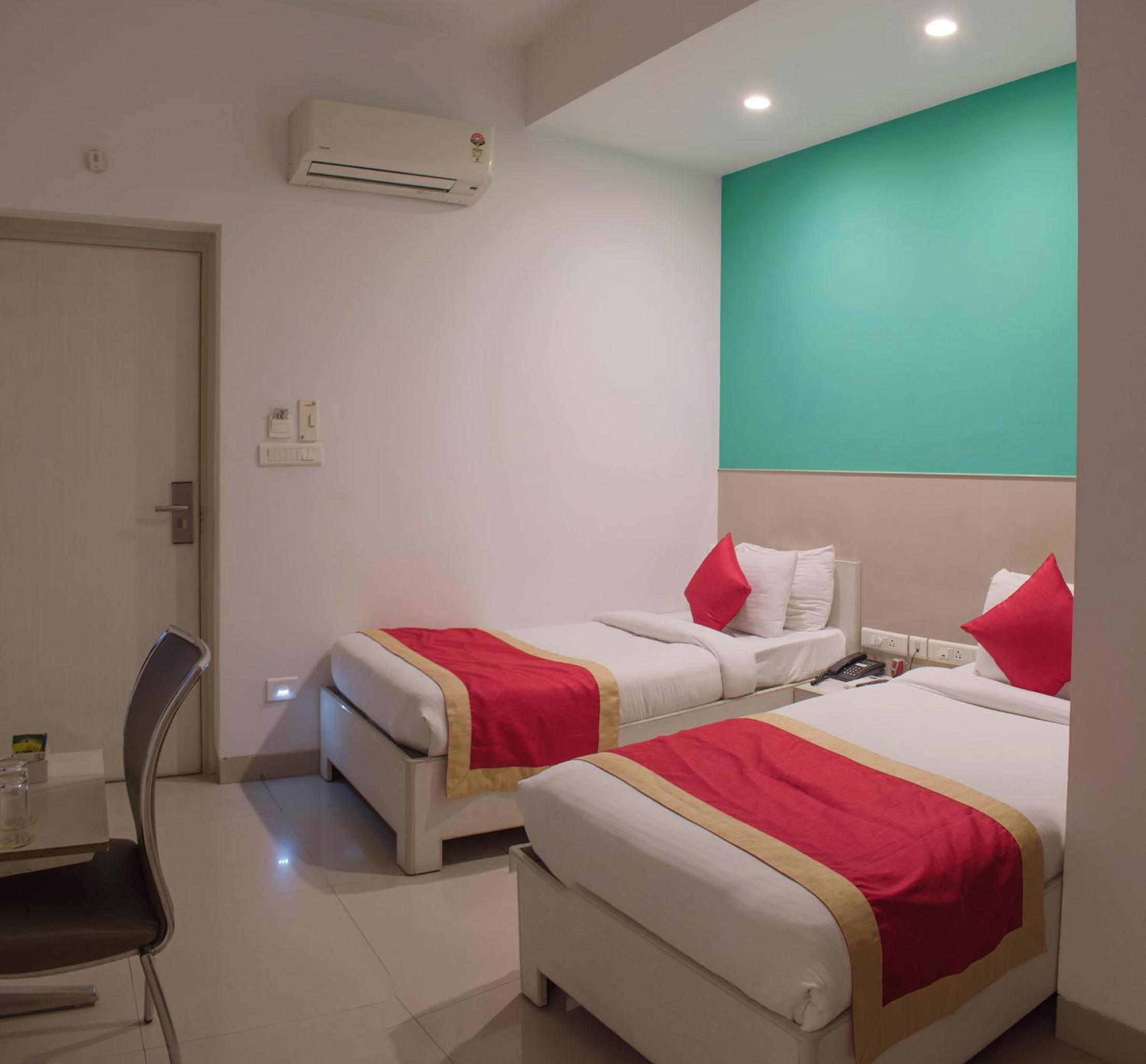 Budget Double Room photo 3