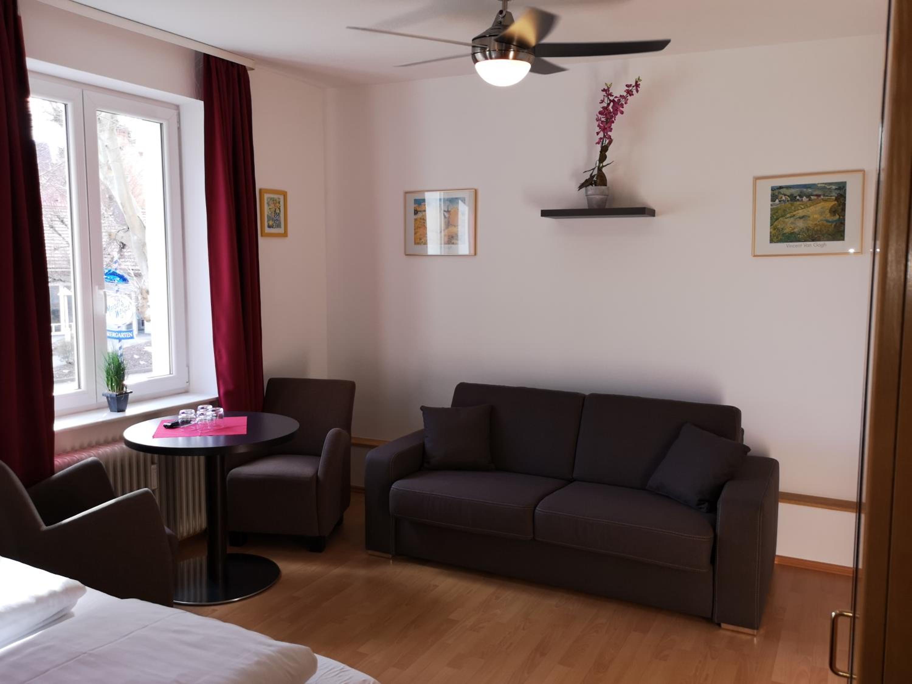 Classic Quadruple Room - Photo 9