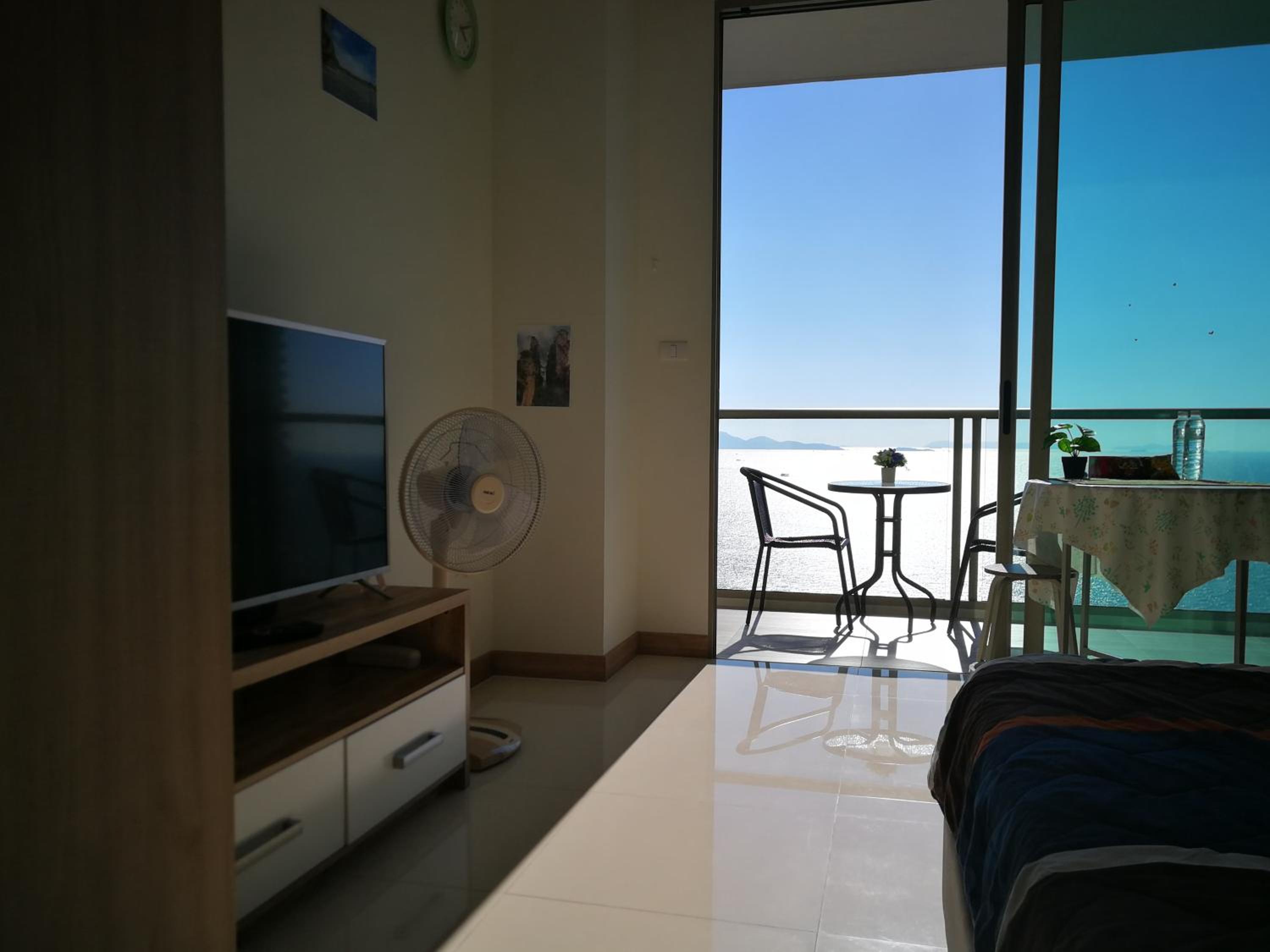 Apartment with Sea View photo 2