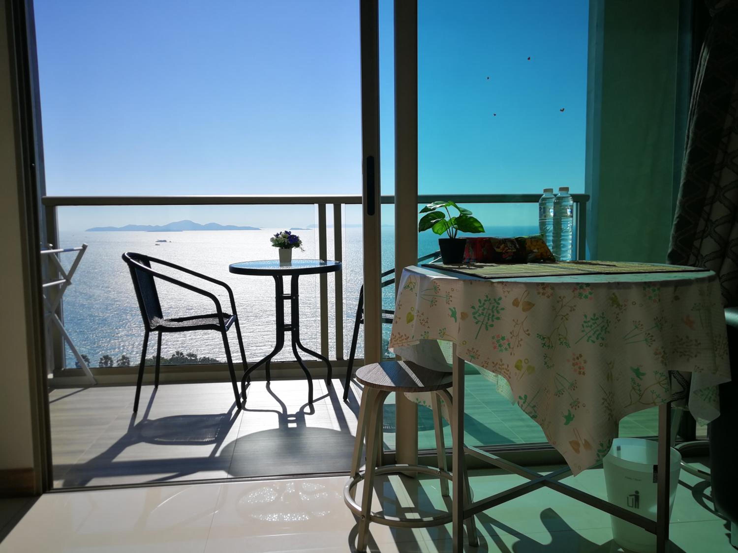 Apartment with Sea View photo 1