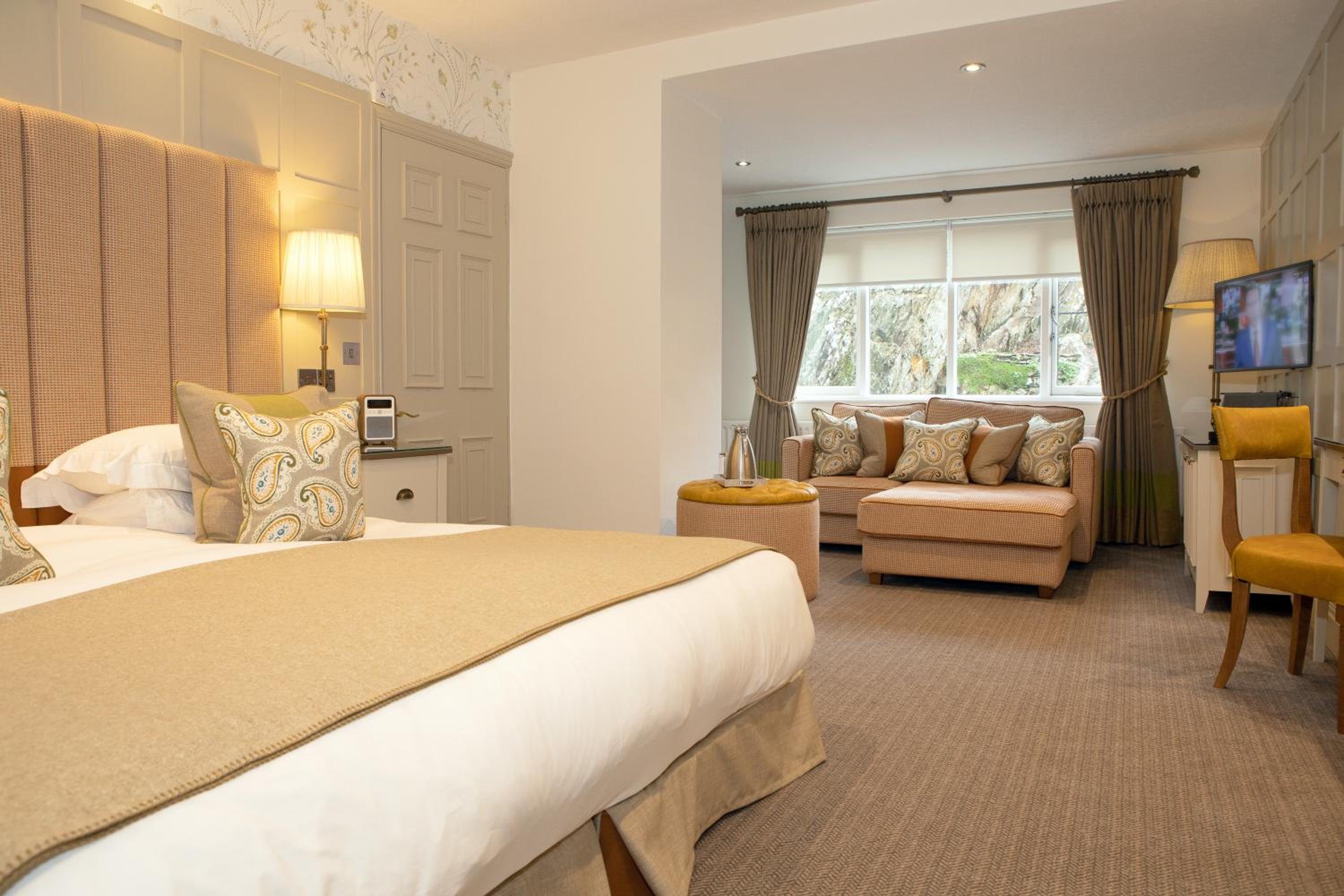 Double Room with Patio - Photo 2
