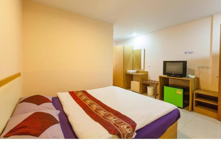 Standard Double Room with Bathtub photo 1
