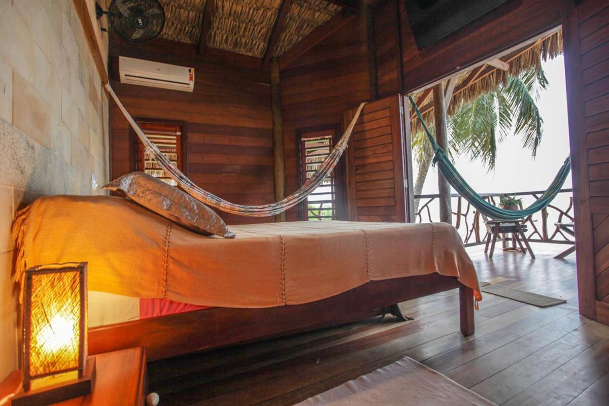 Bungalow - Water Front photo 1