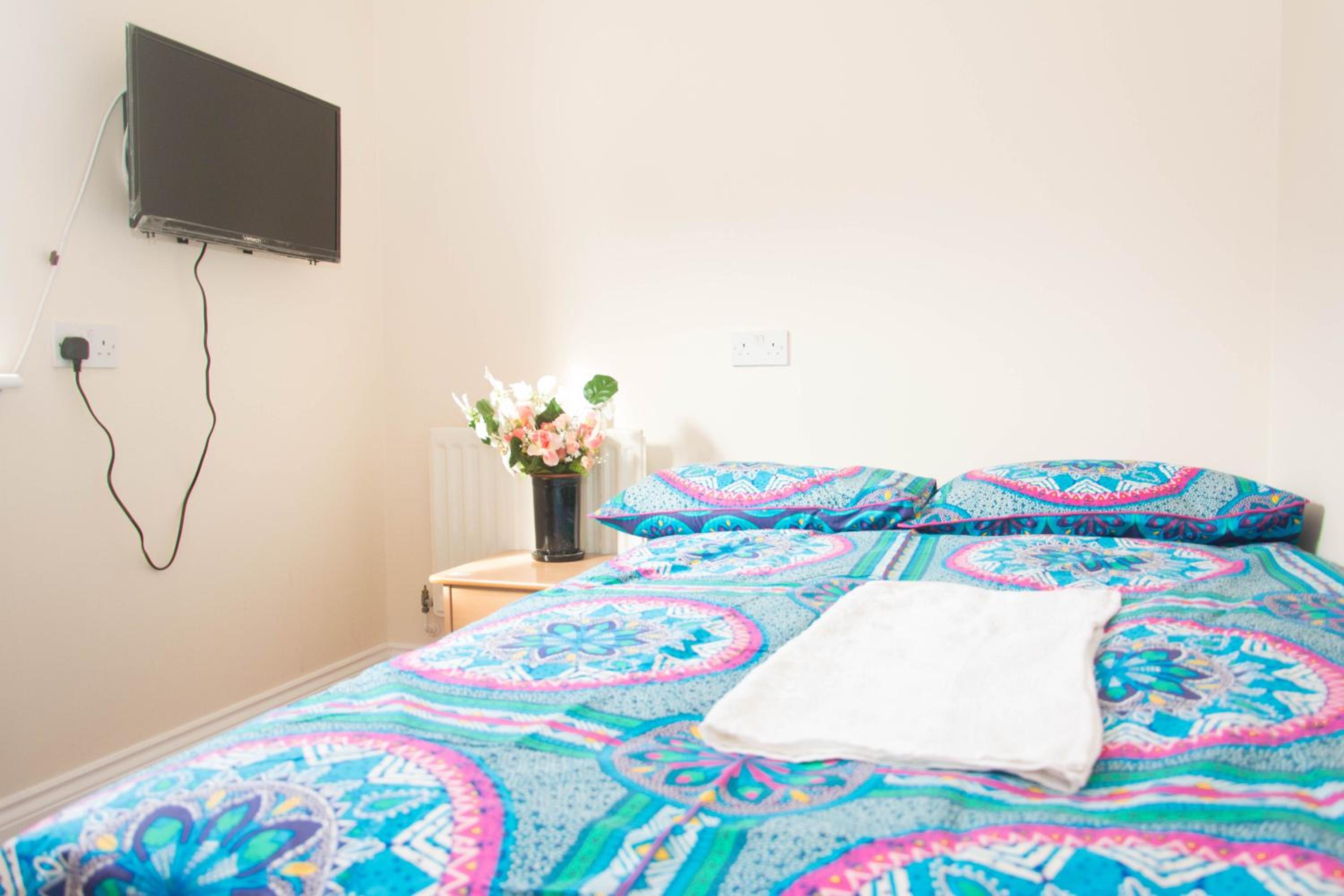Budget Double Room - Photo 5