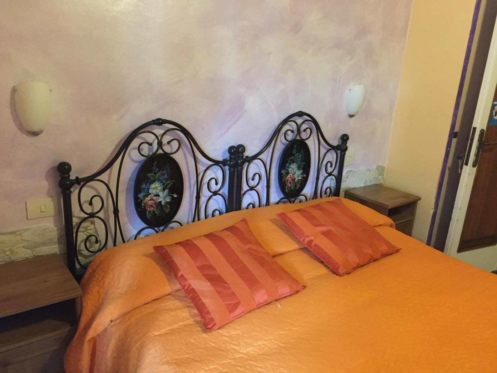 Double or Twin Room with Private External Bathroom photo 2