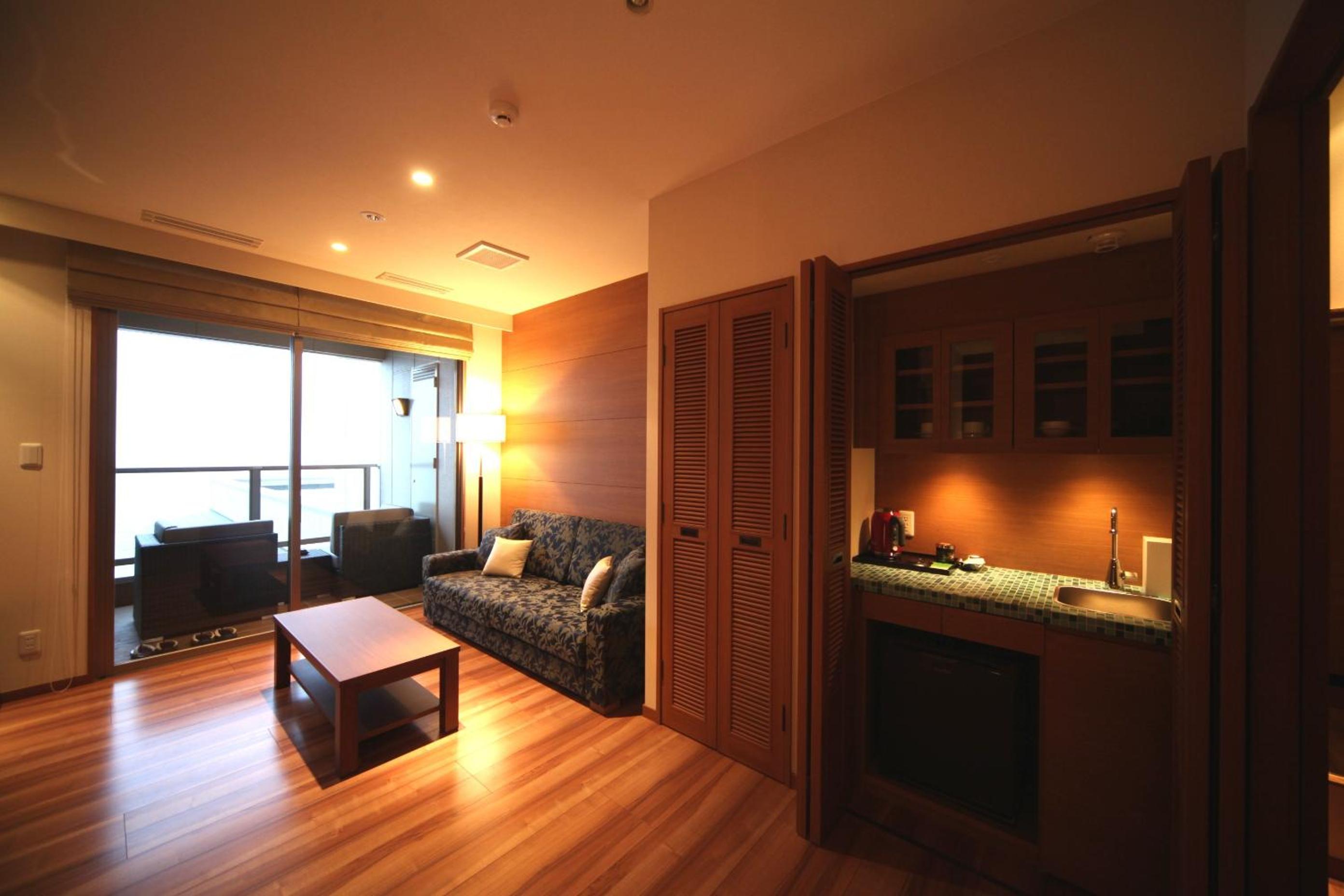 Deluxe Twin Room with Open-Air Bath