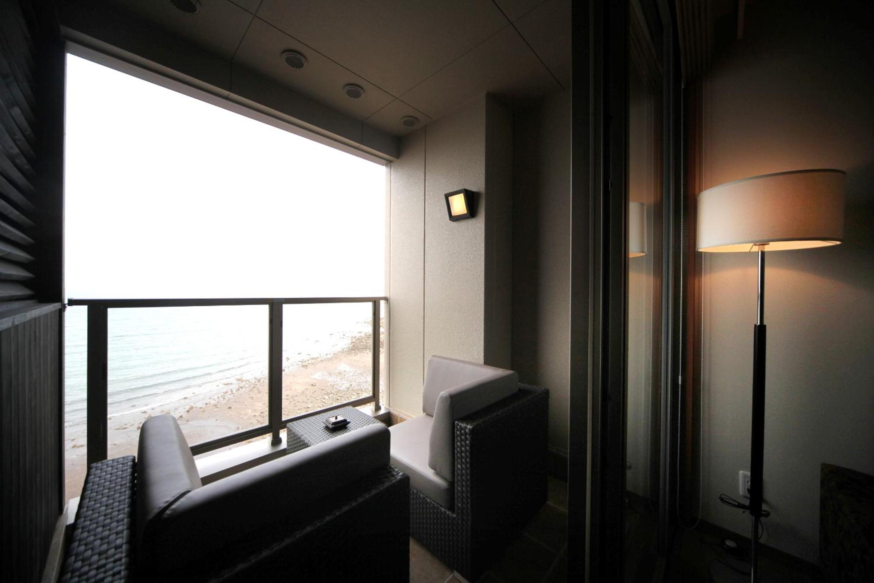 Deluxe Twin Room with Open-Air Bath