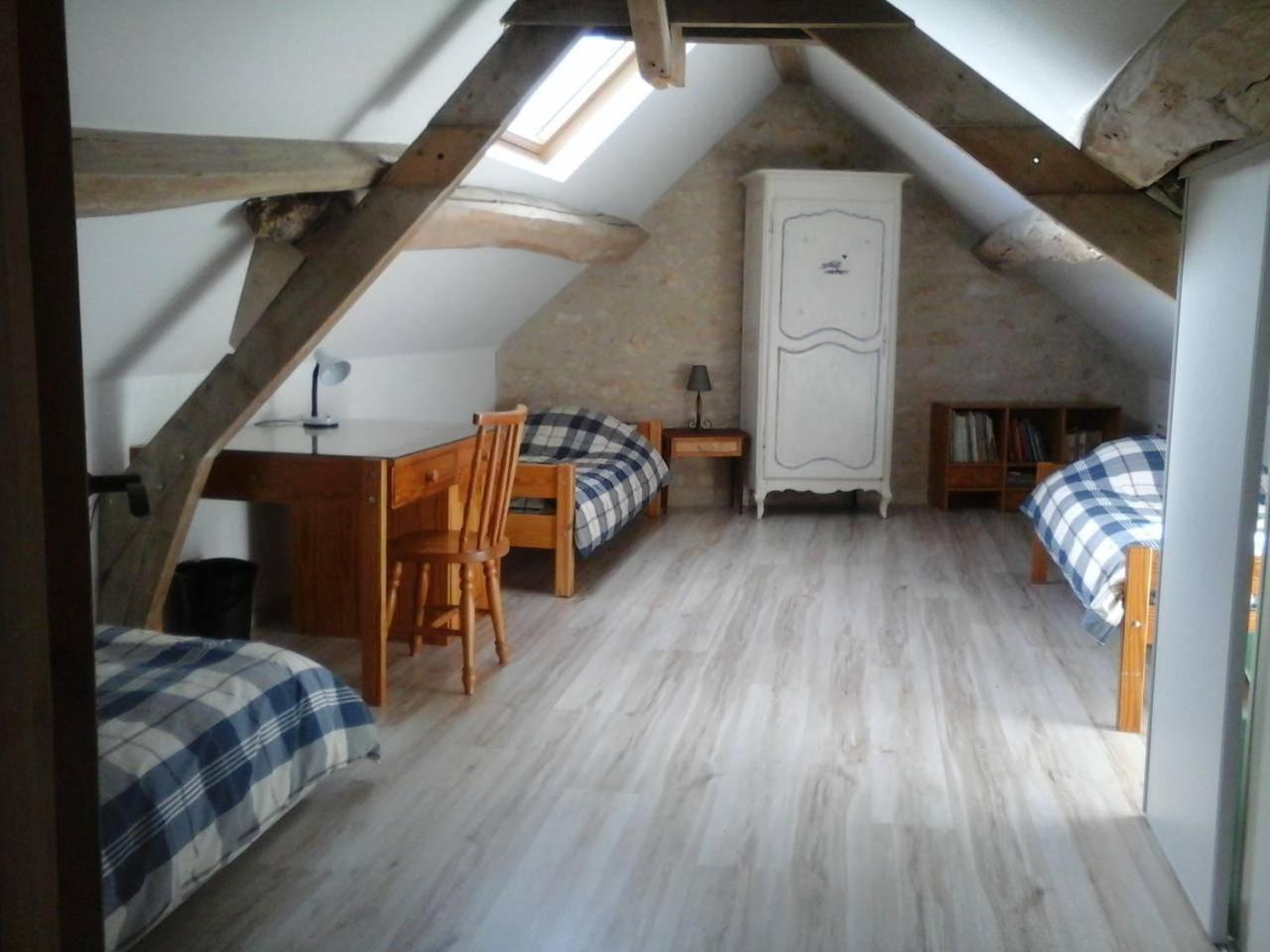 Deluxe Family Suite - Photo 2