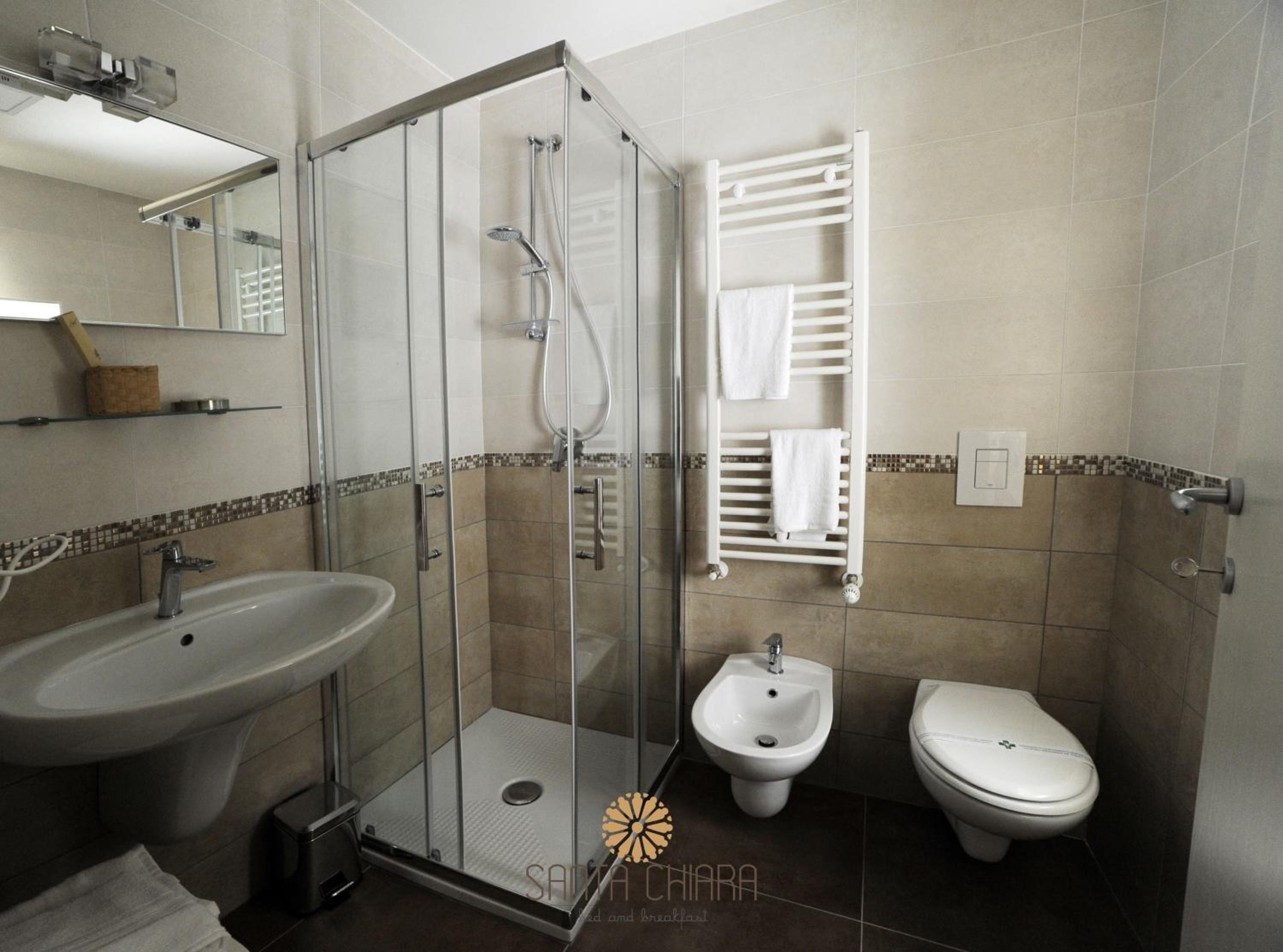 Double or Twin Room with Balcony - Photo 4