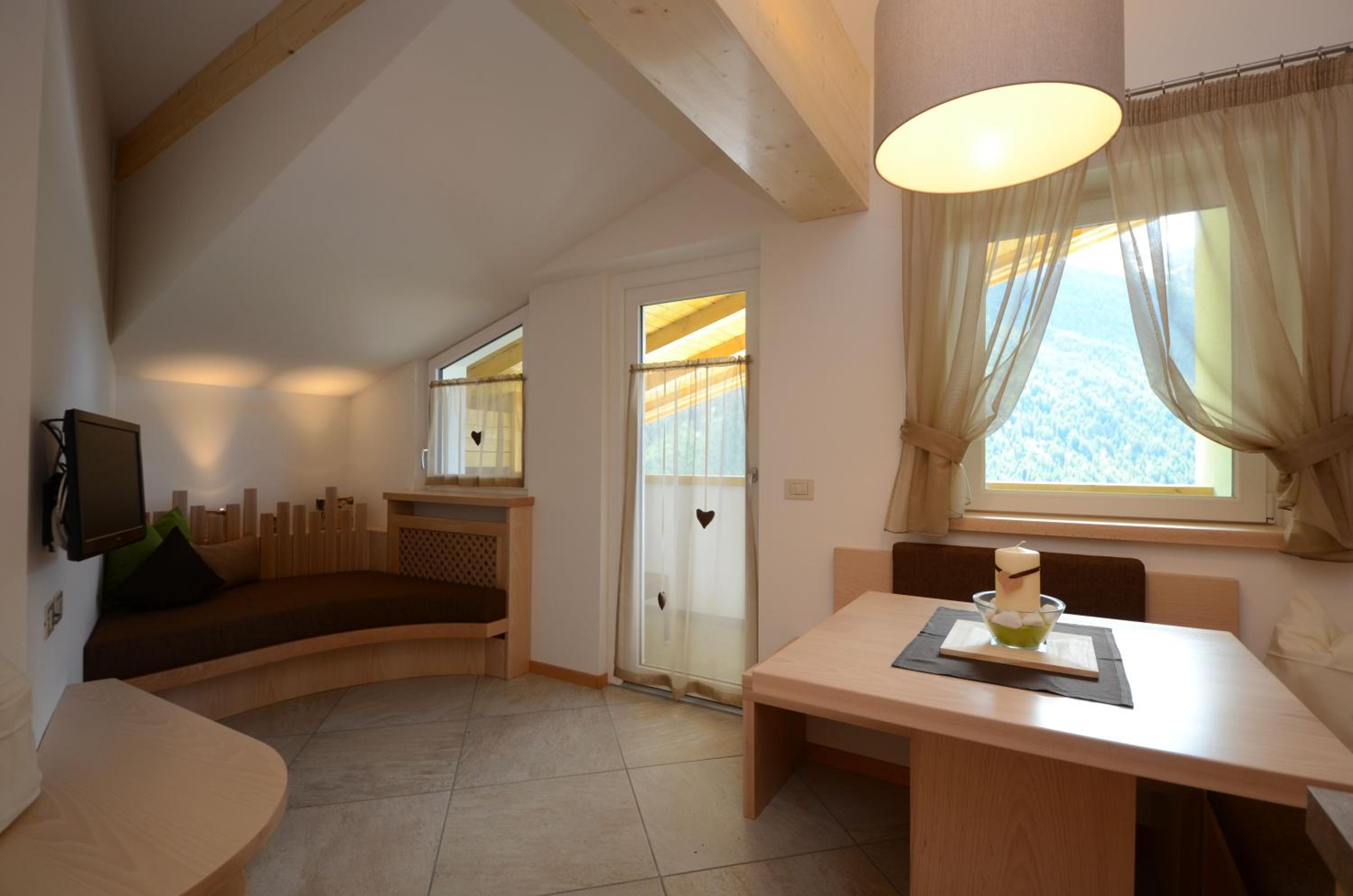 One-Bedroom Apartment with Montain View photo 3