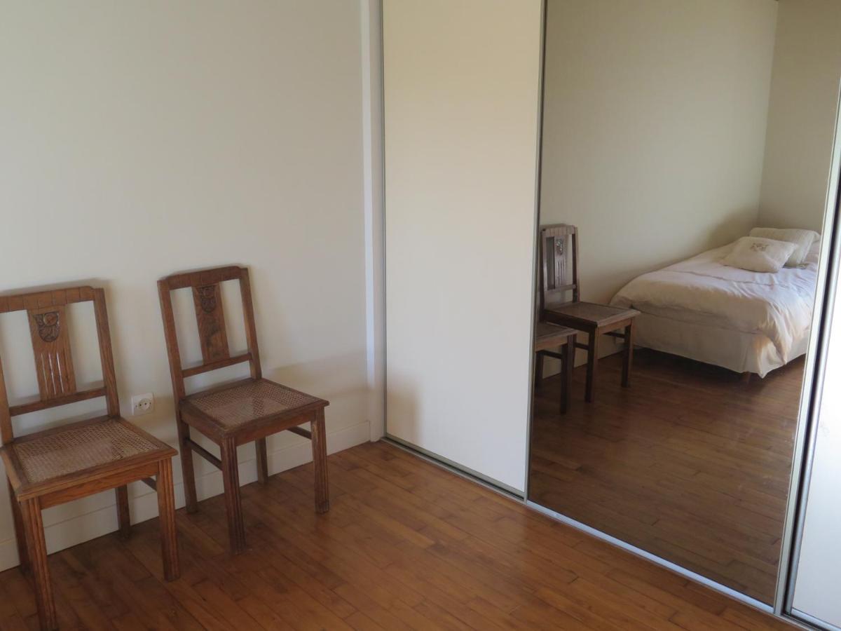 Three-Bedroom House photo 3
