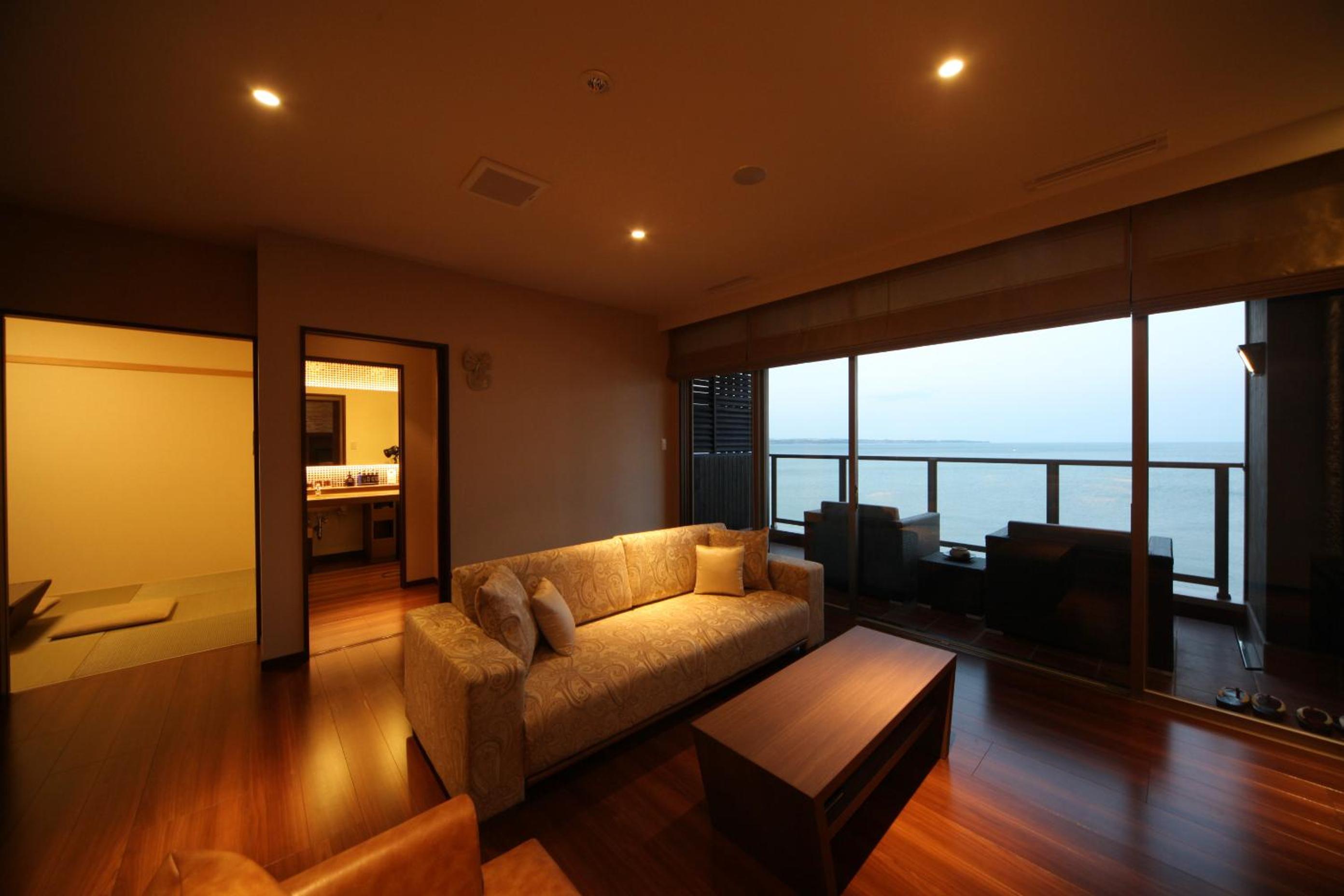 Deluxe Quadruple Room with Open-Air Bath
