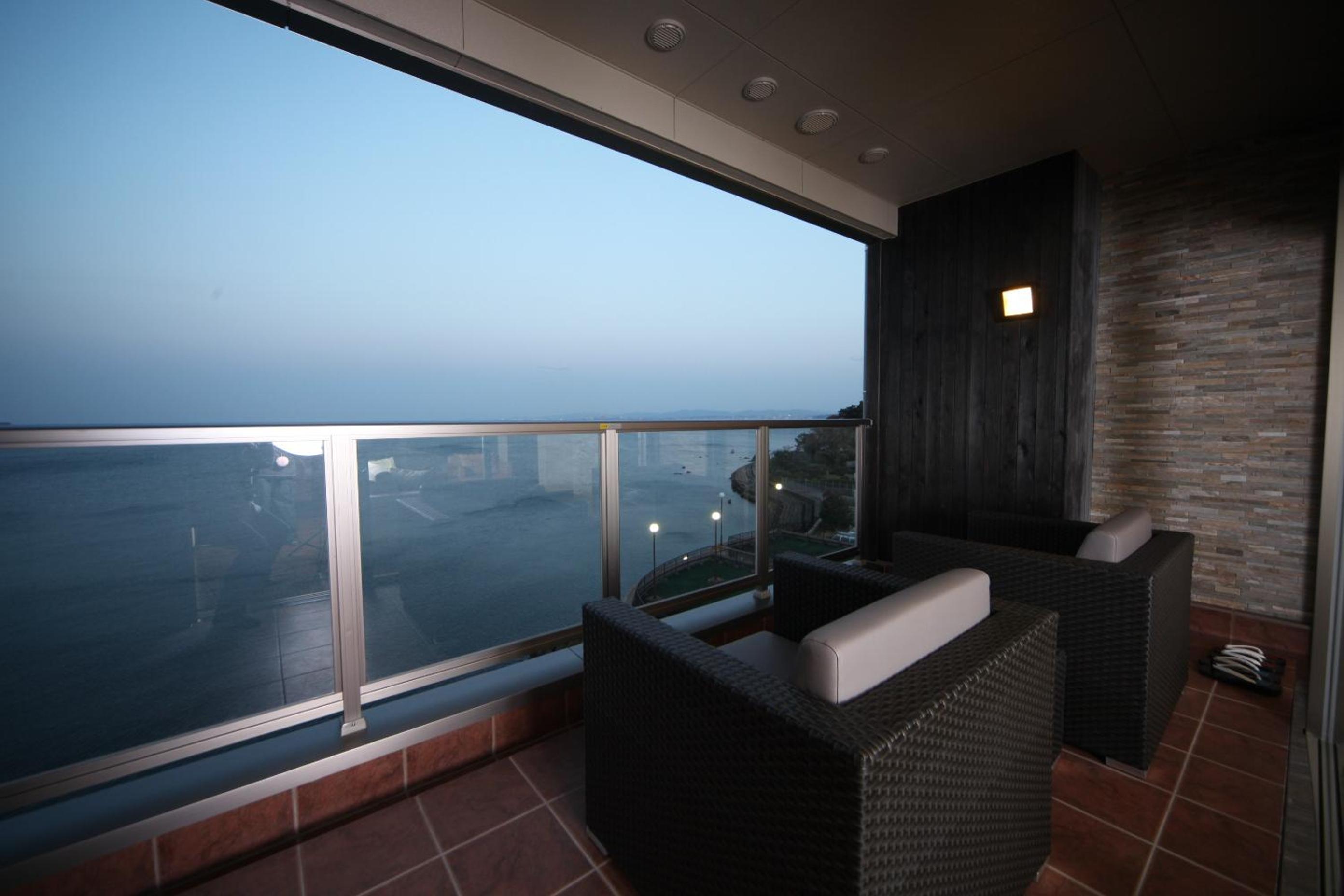 Deluxe Quadruple Room with Open-Air Bath