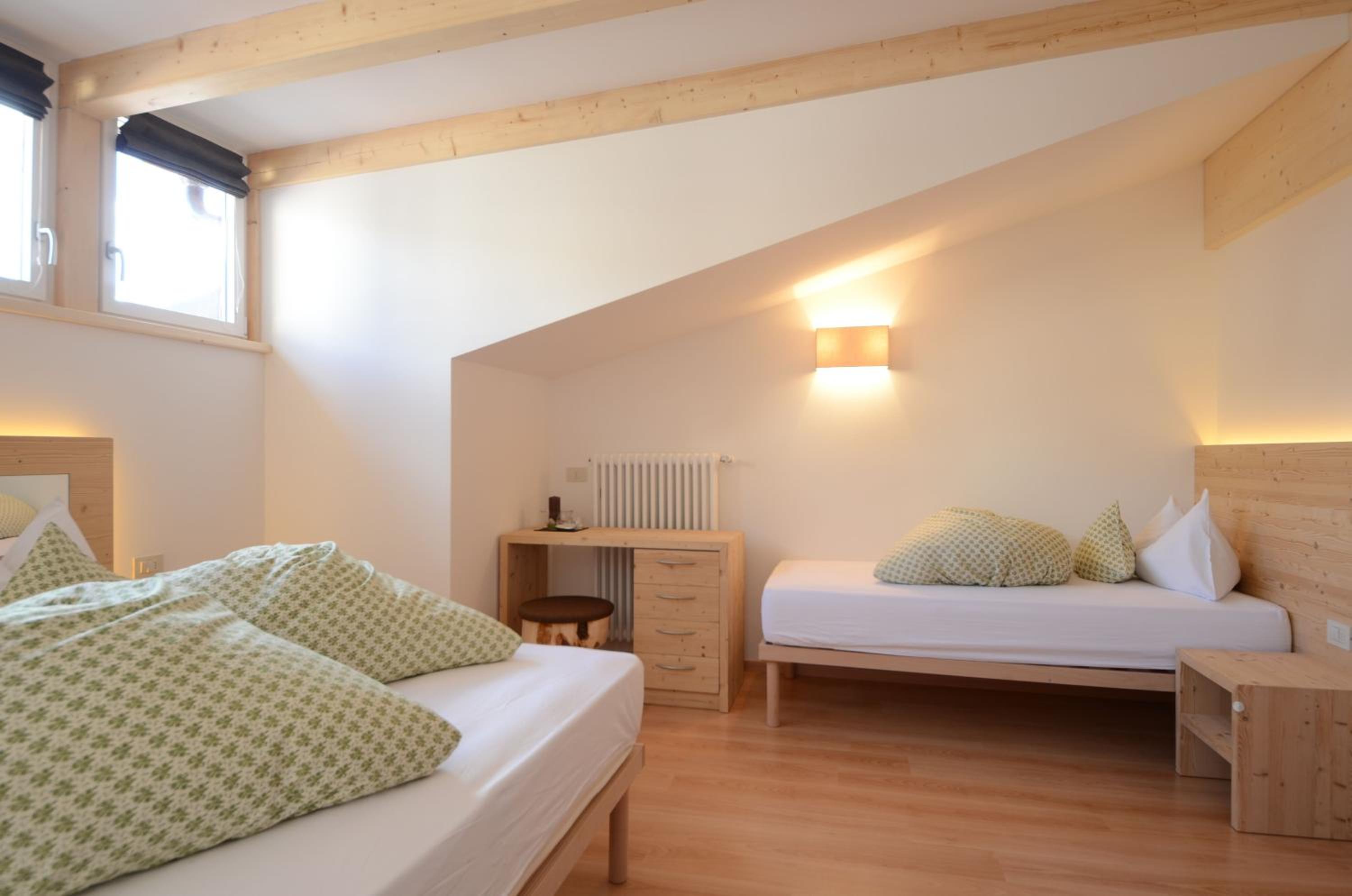 One-Bedroom Apartment - Attic - Photo 13