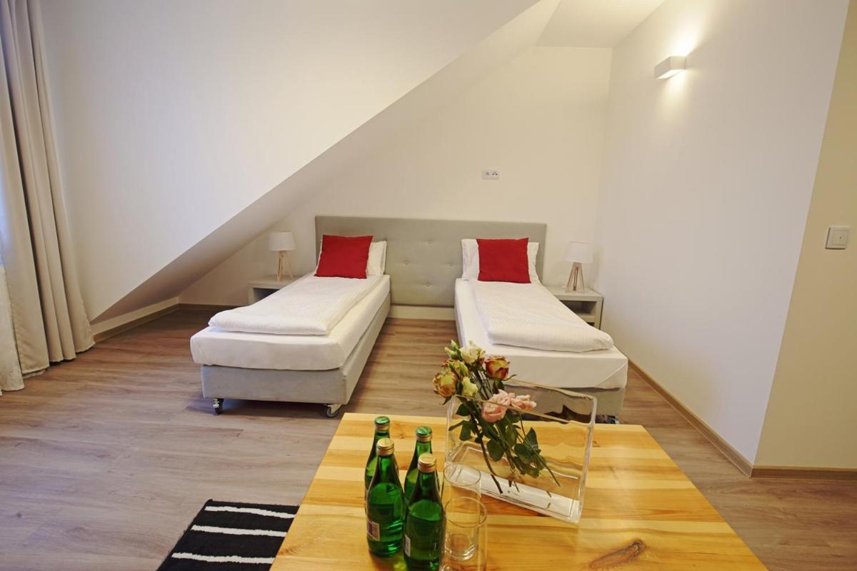 Deluxe Family Room - Photo 3
