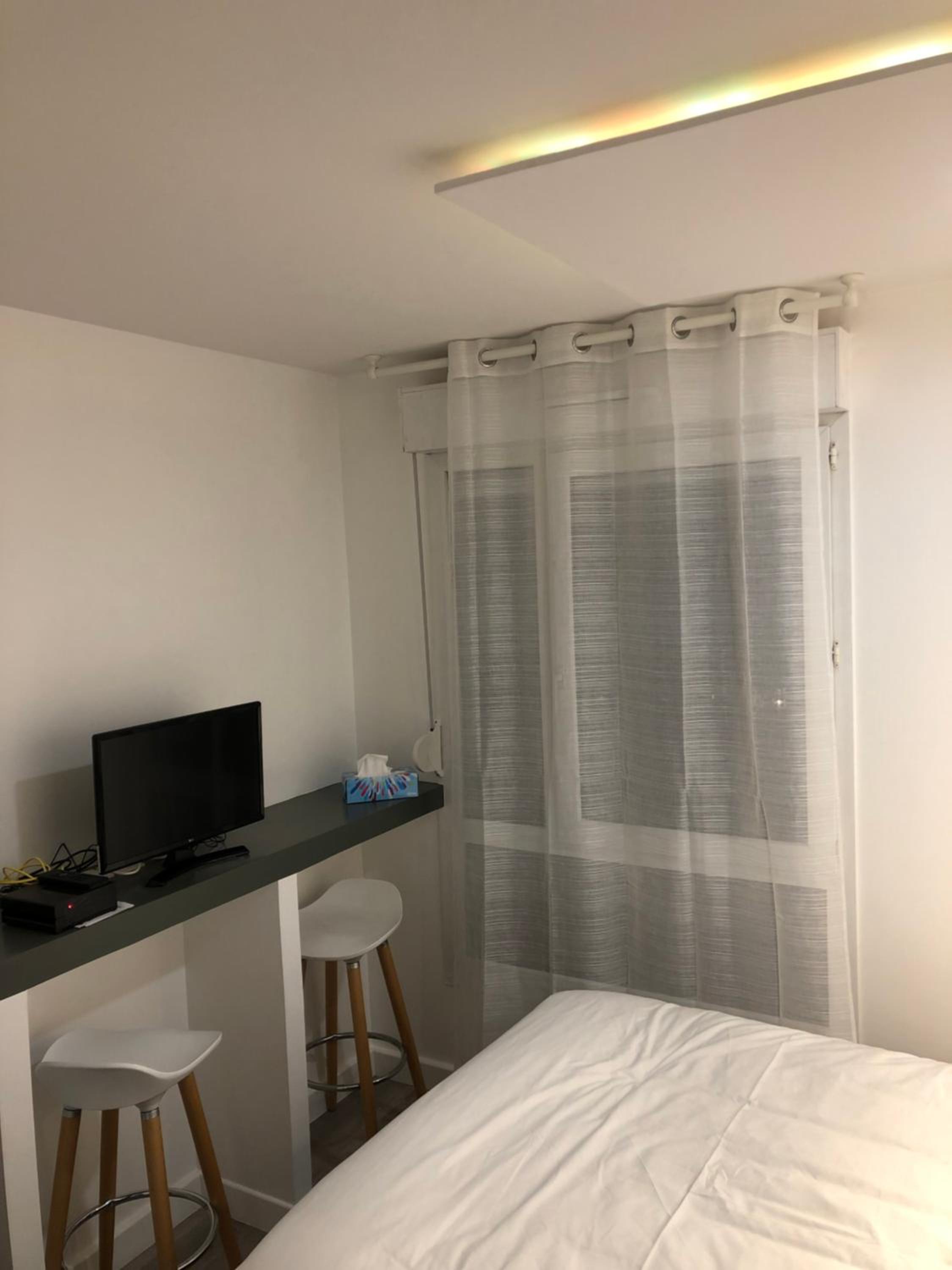 Studio Apartment - Photo 11