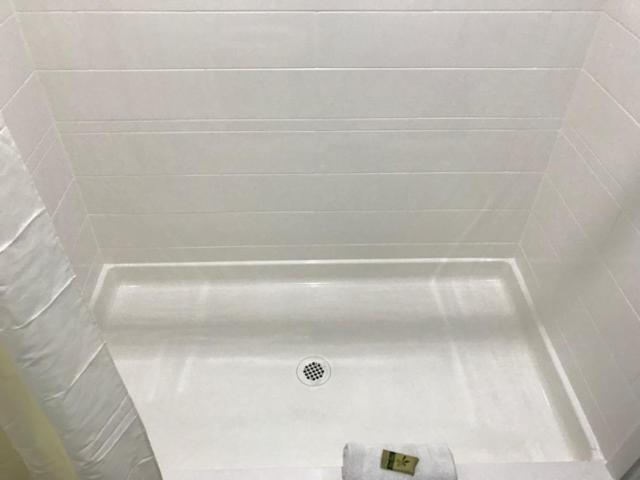 Deluxe Queen Room - Non-Smoking - Photo 4
