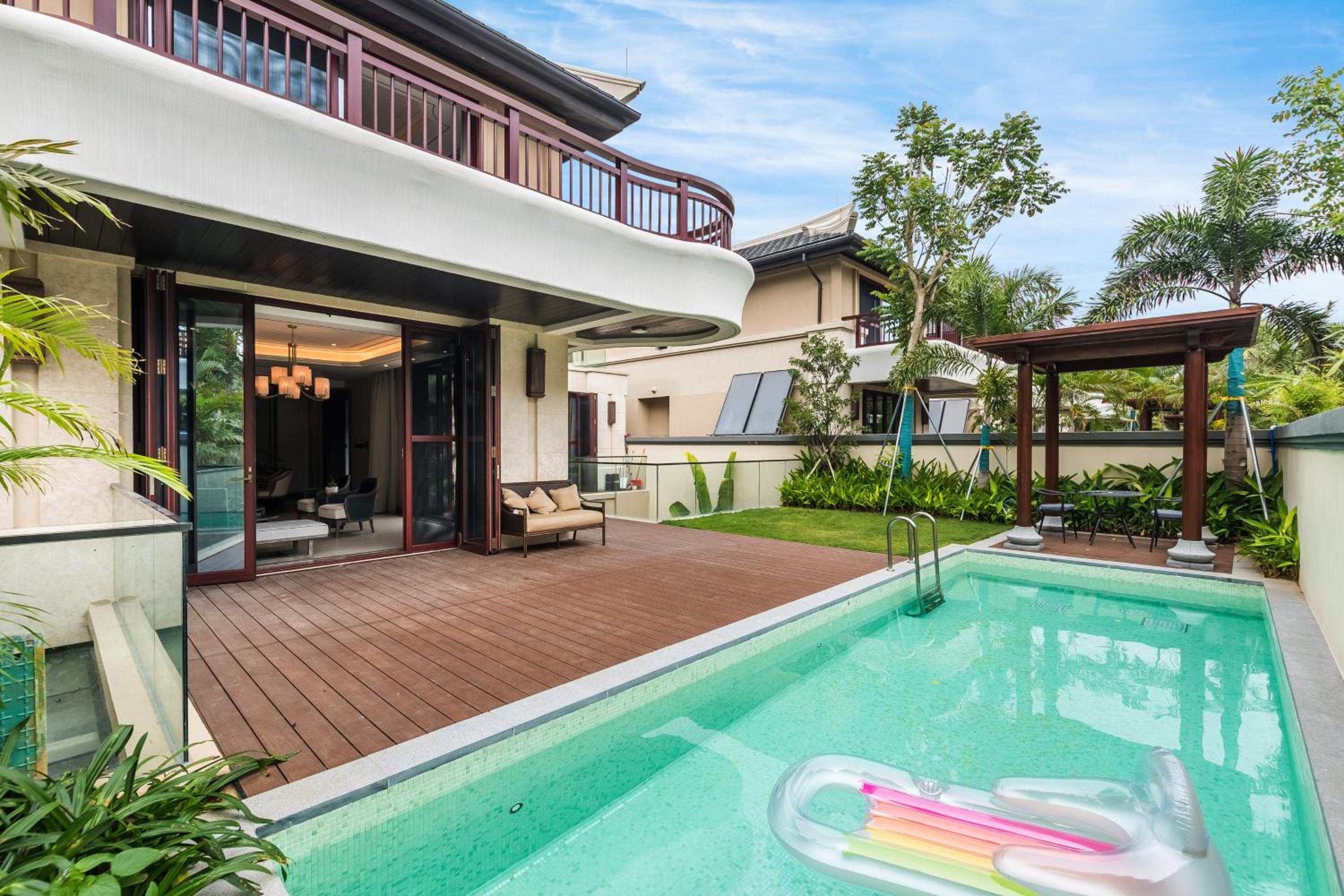 Four Bedroom Villa with Private Pool