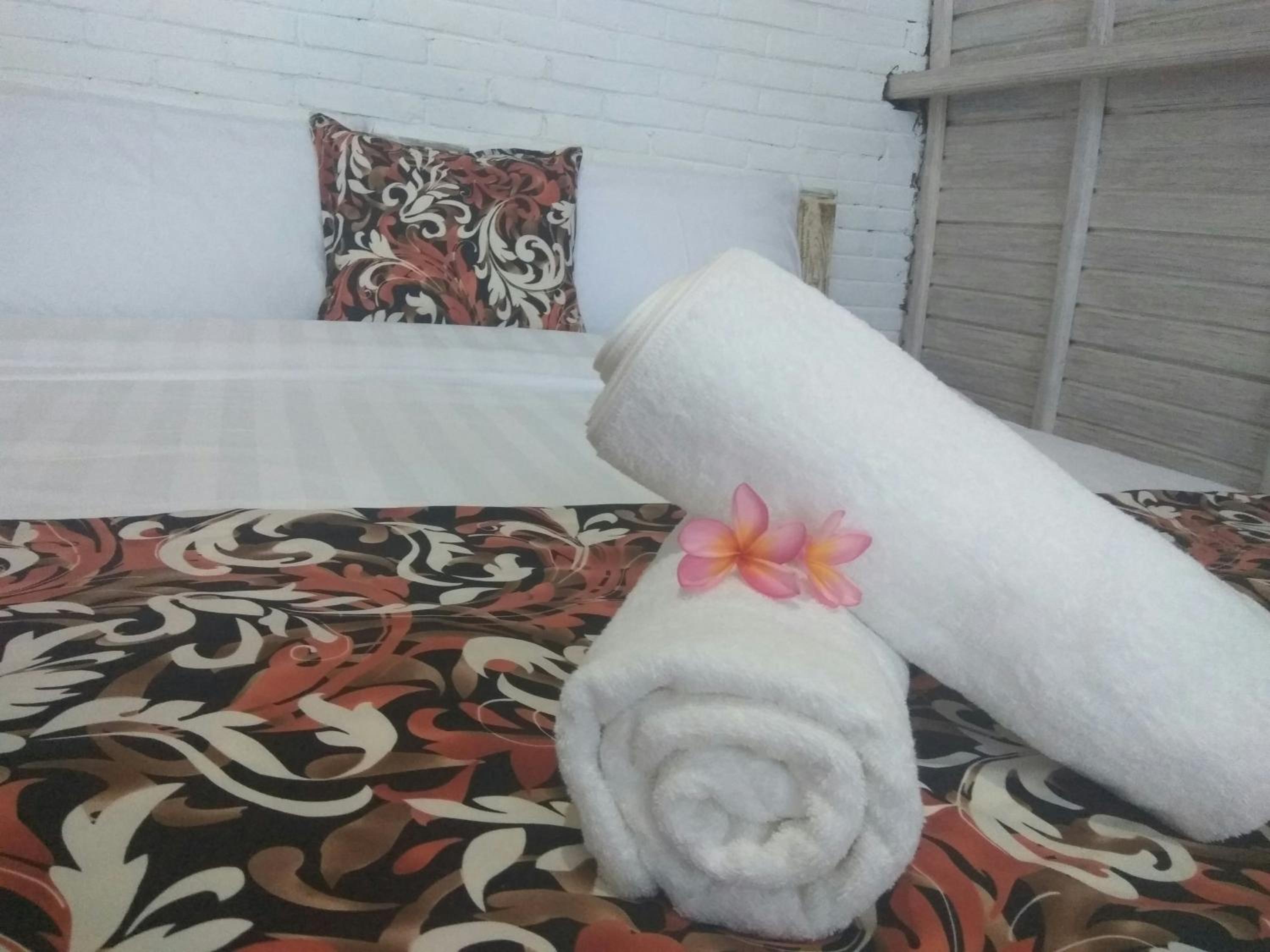 Standard Triple Room with Sea View - Photo 18