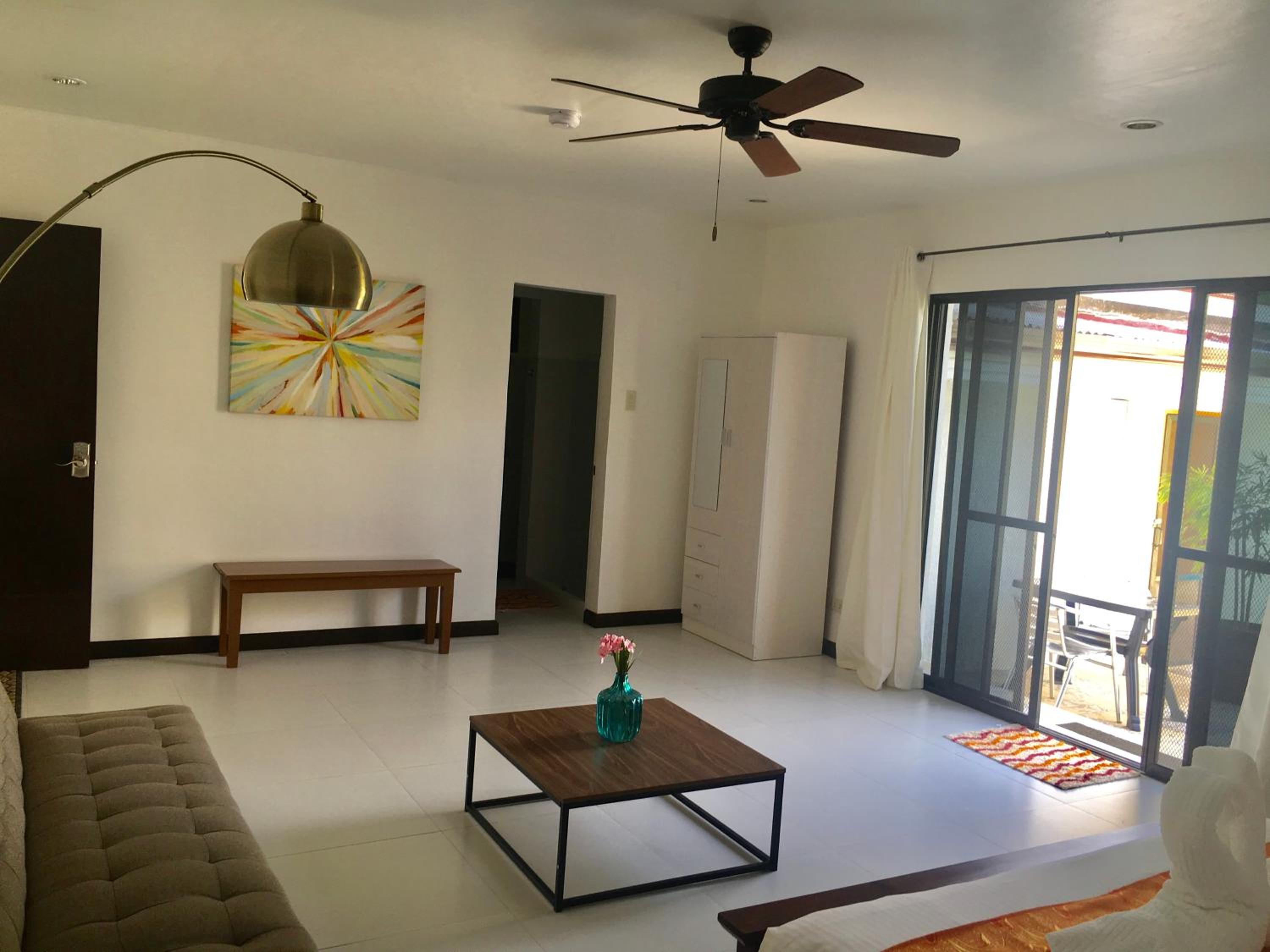 Suite with Pool View - Photo 6