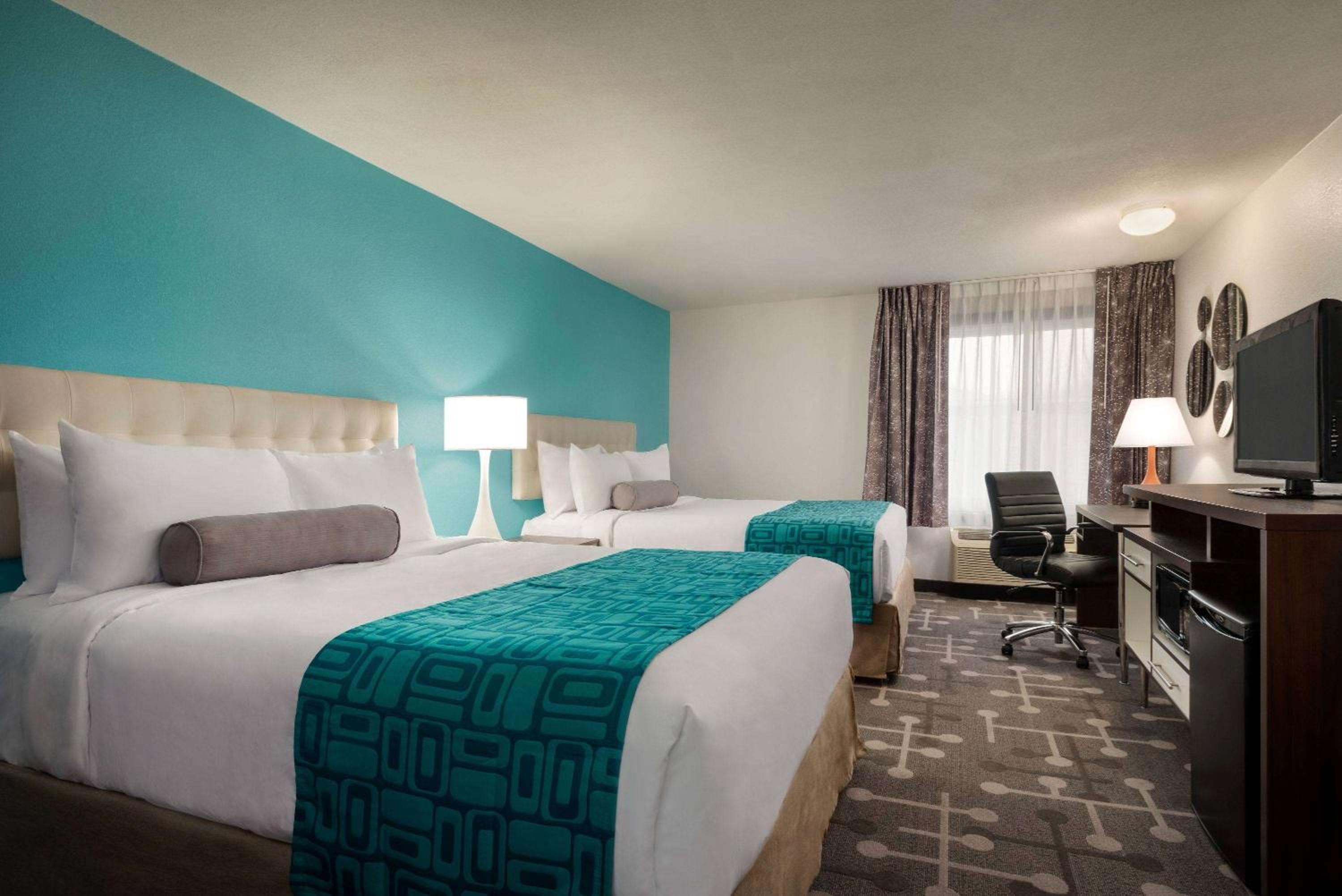 Queen Room with Two Queen Beds - Disability Access/Non-Smoking photo 2