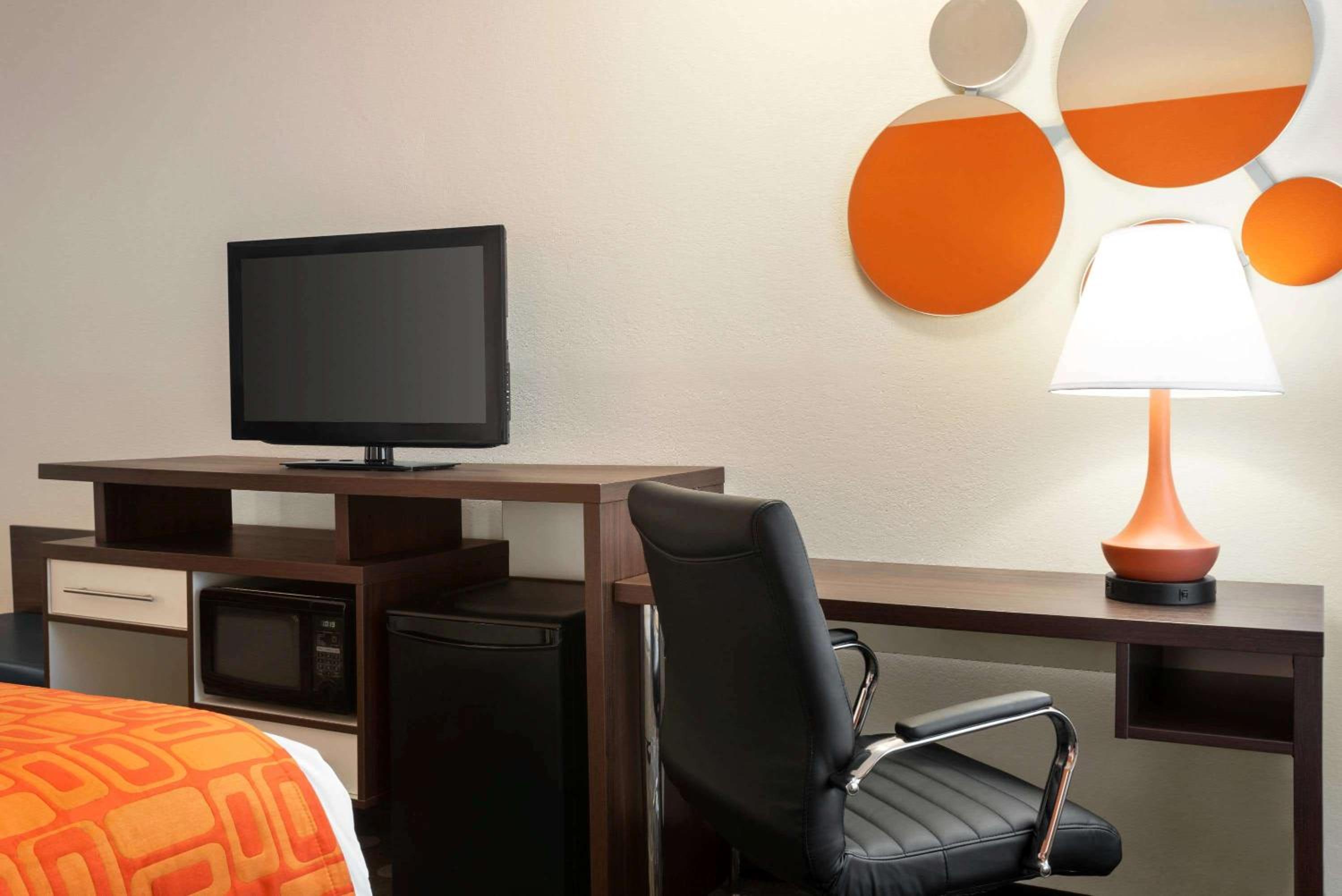 King Room - Disability Access/Non-Smoking photo 1