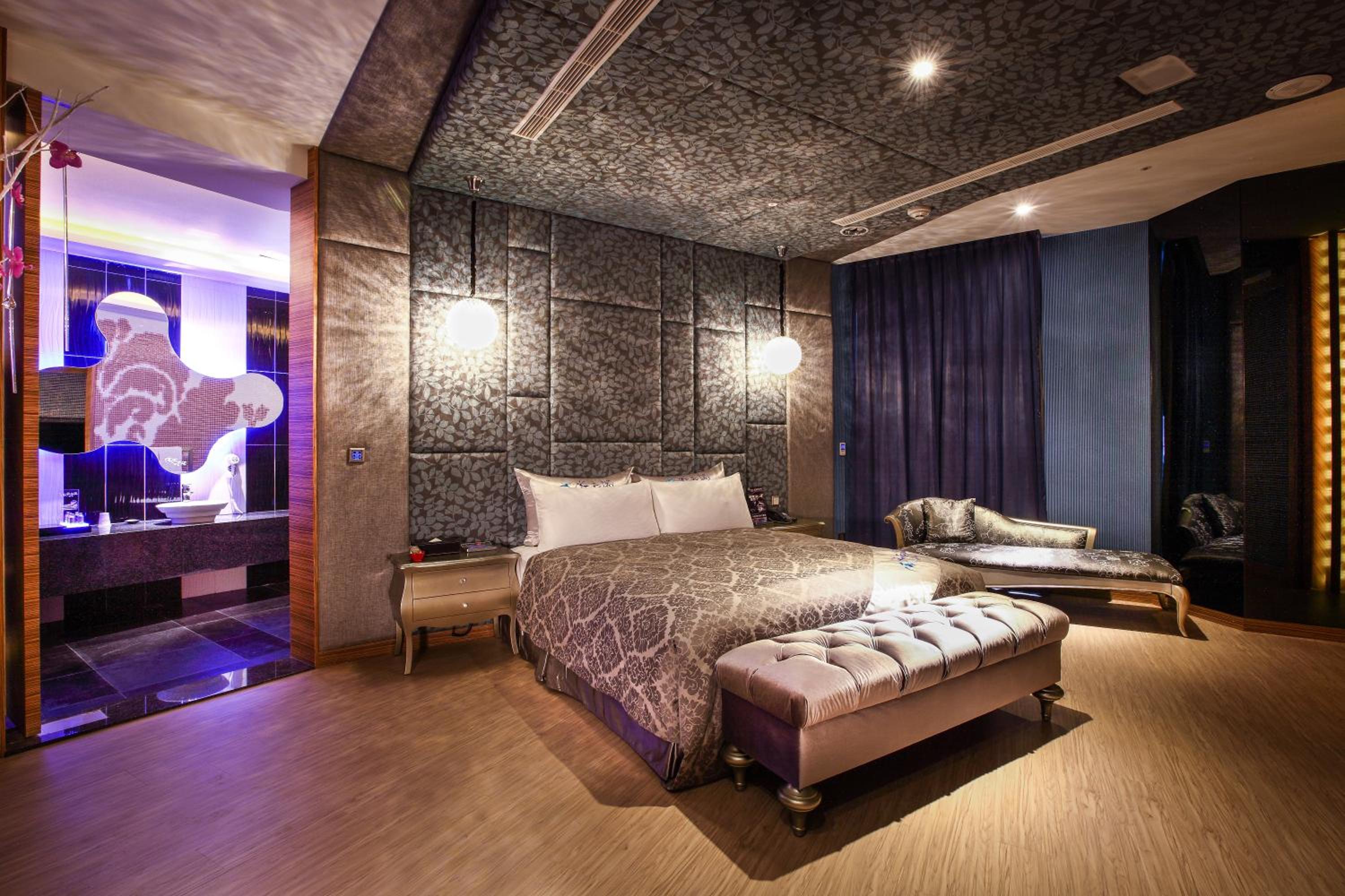 Room B with Private Garage (Check-in after 21:00) photo 2