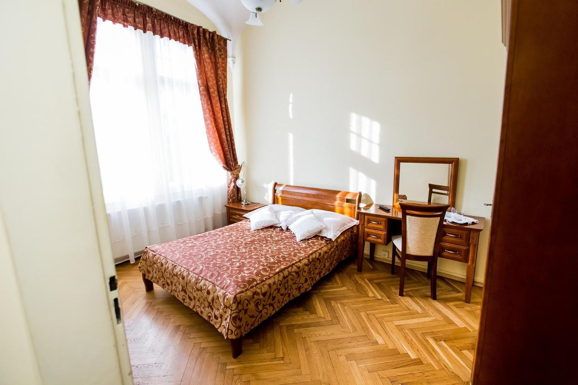 Single Room with Park View