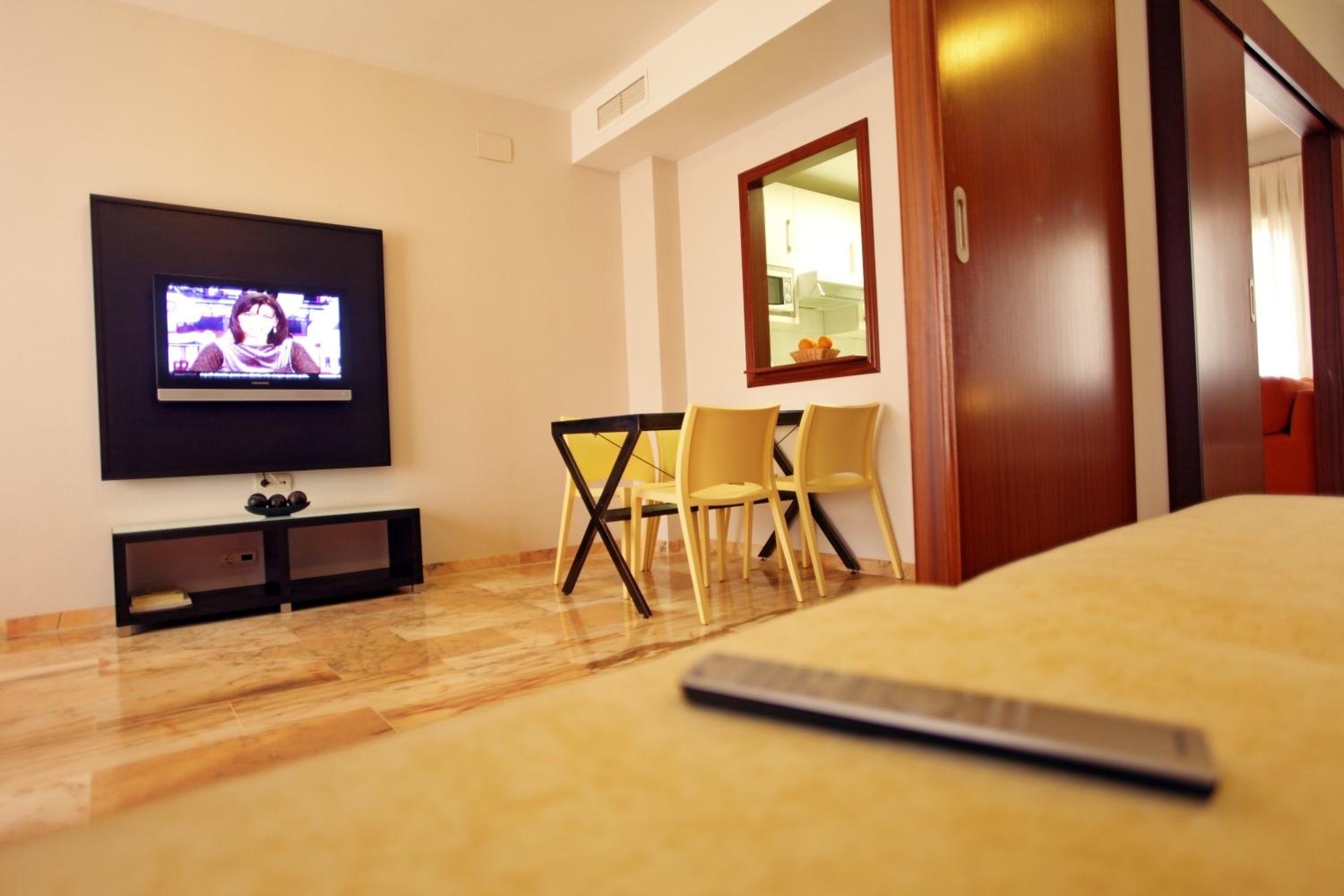 One-Bedroom Apartment (2 Adults) - Photo 9