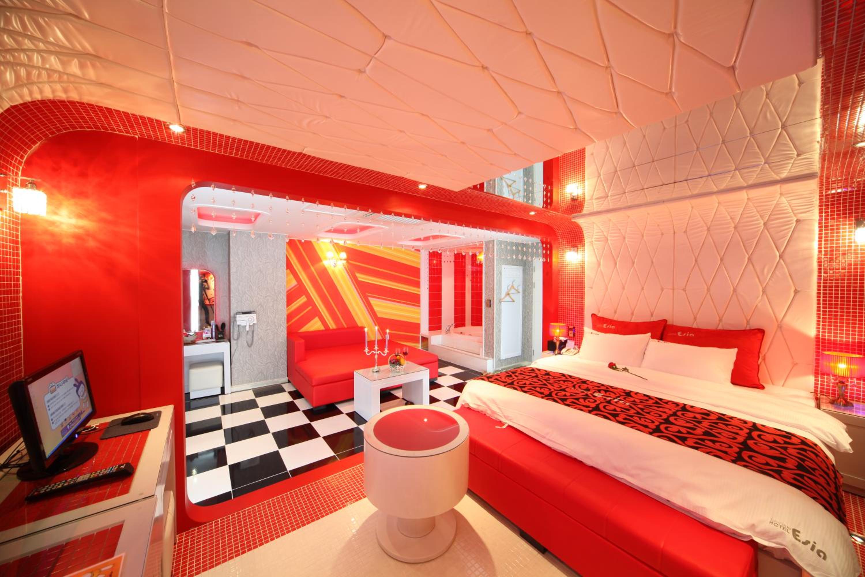 Large Double Room photo 3