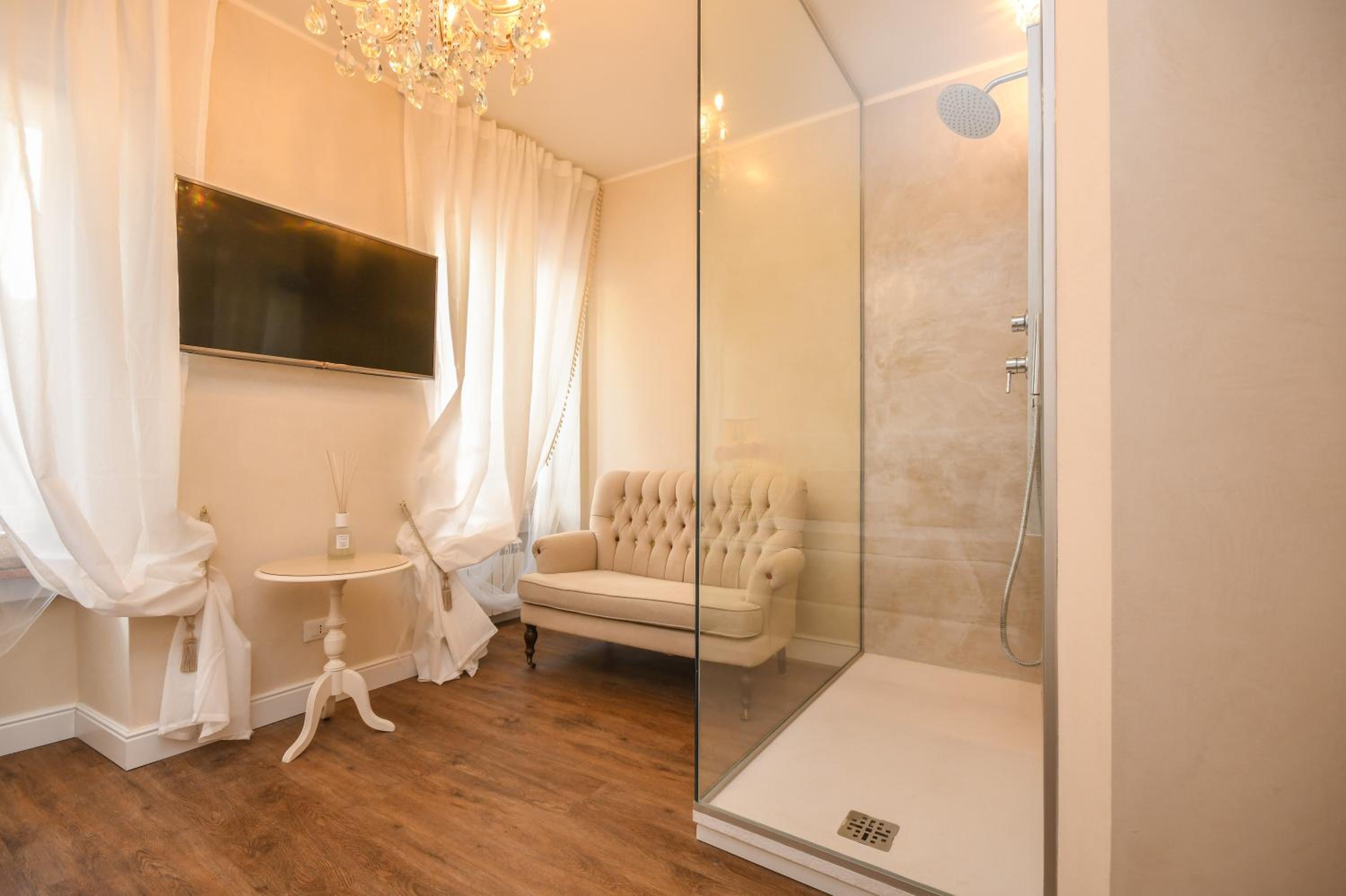 Family Suite - Photo 3