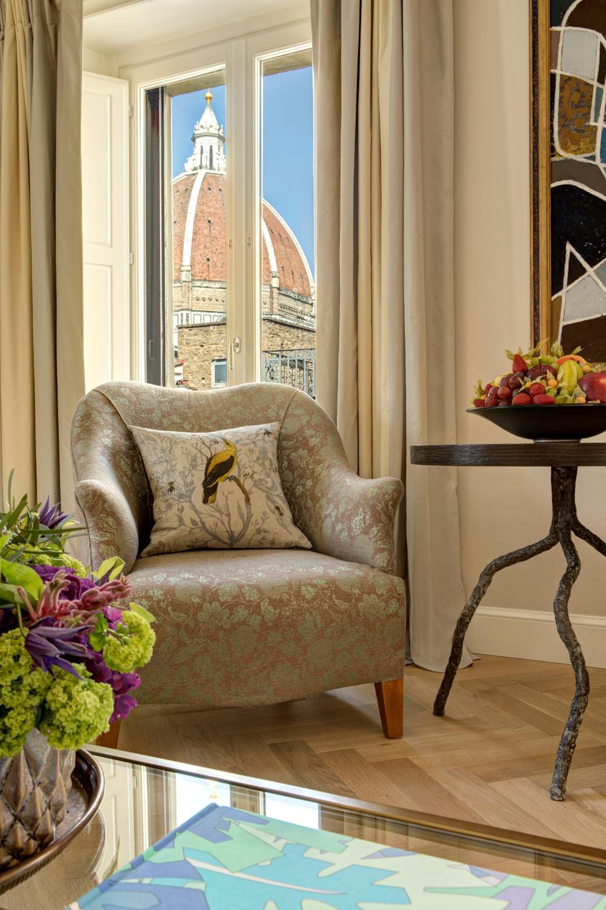 Presidential Suite thumbnail 5