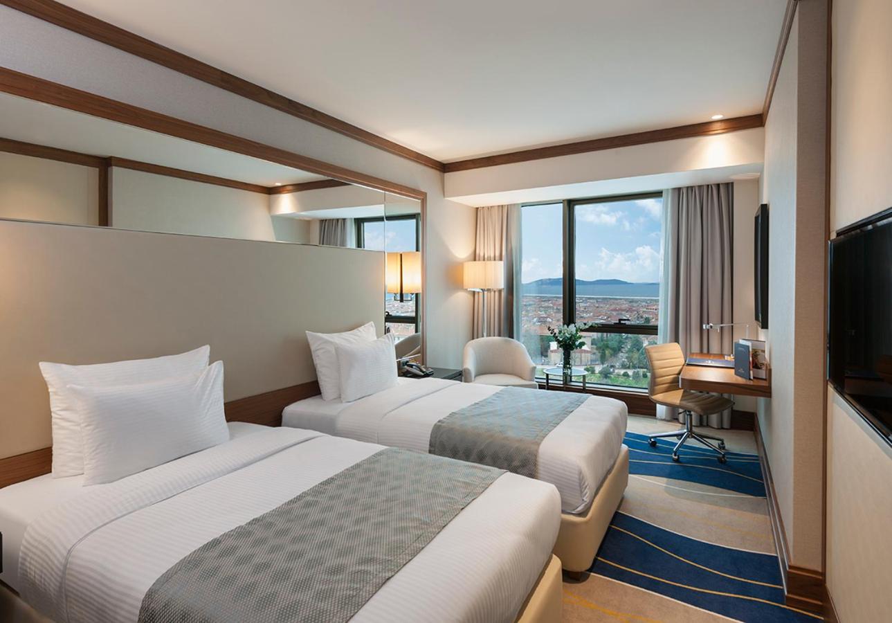 Deluxe Room with 2 Single Beds, Sea View photo 1