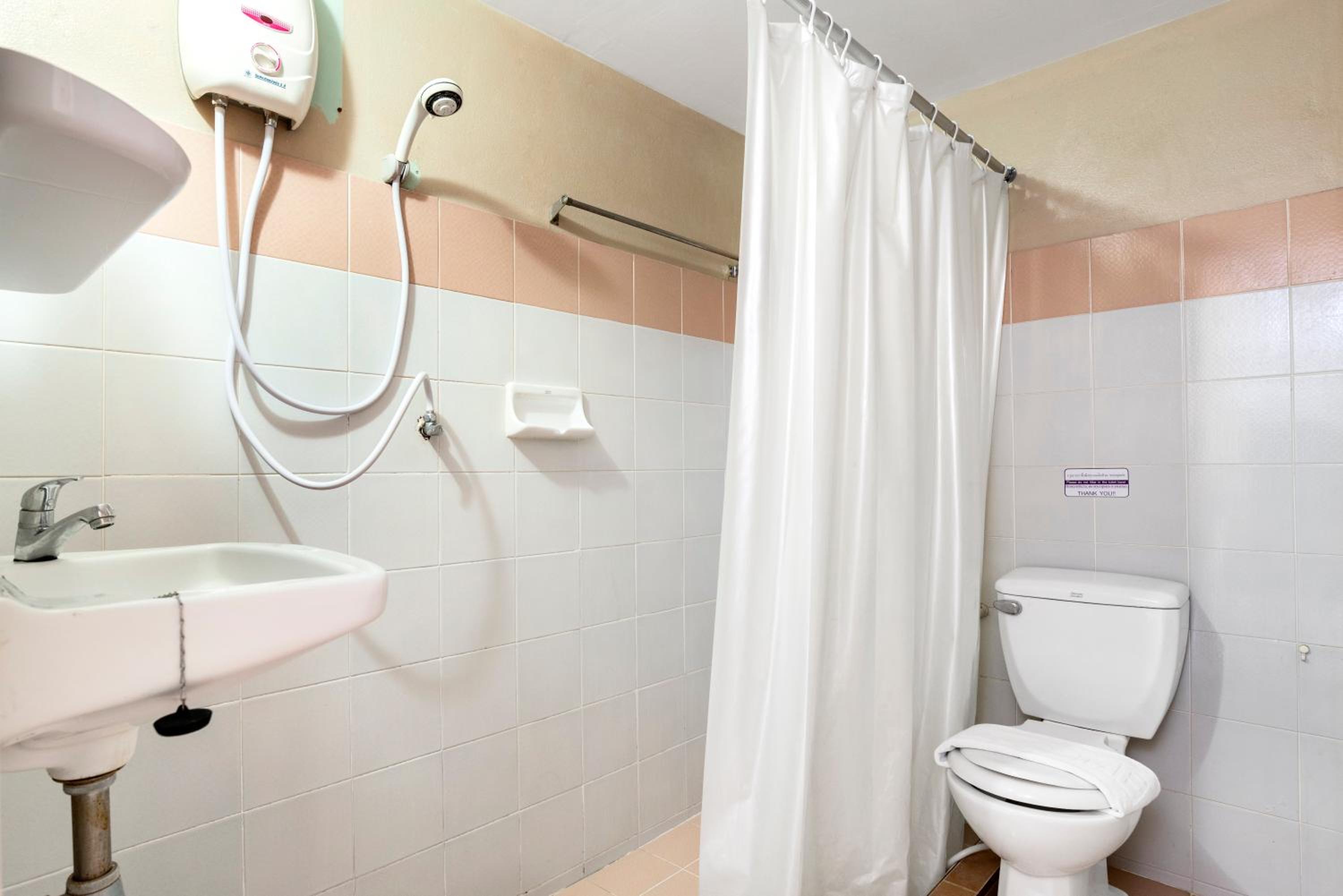 Deluxe Double or Twin Room - Photo 5
