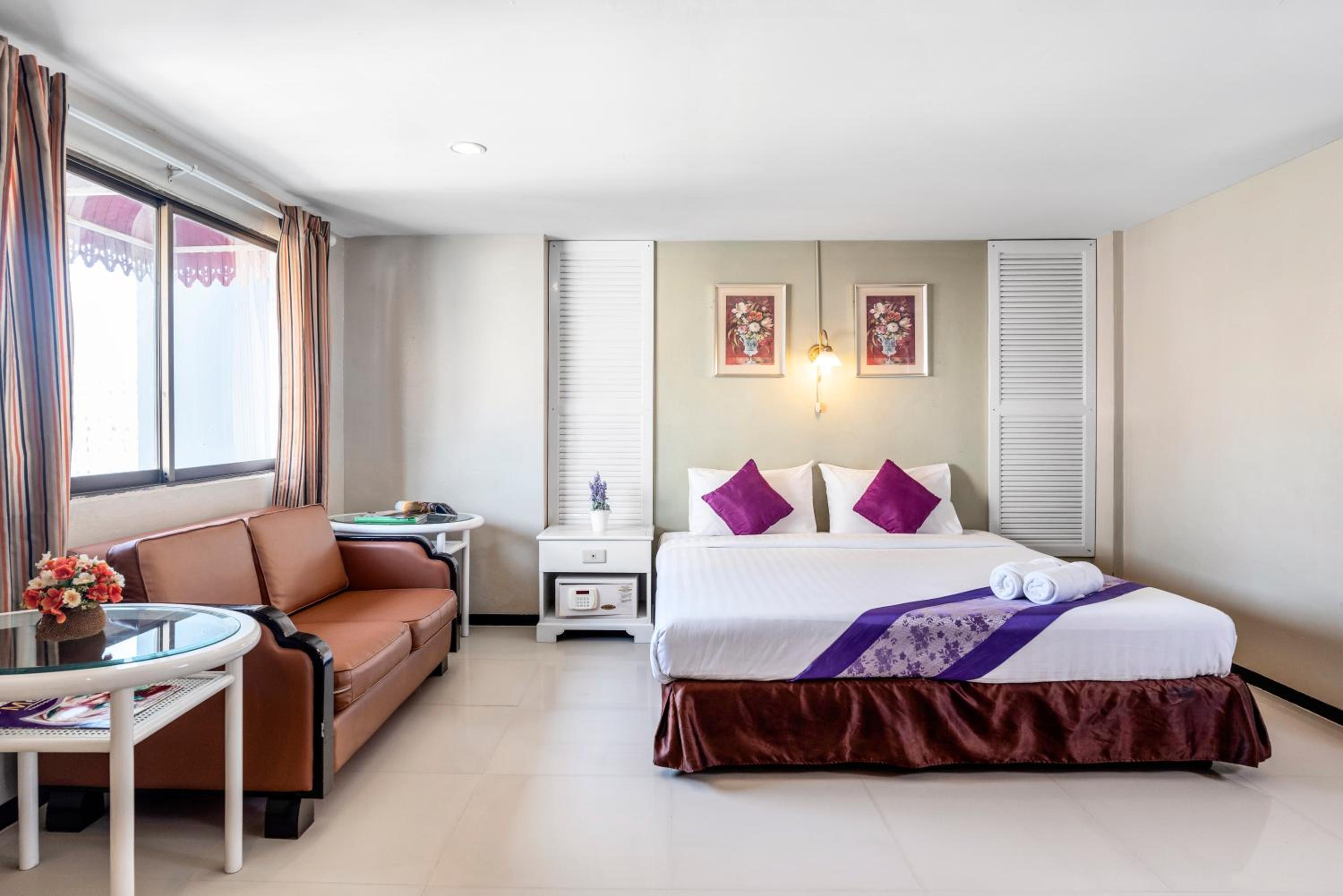 Deluxe Double or Twin Room - Photo 1