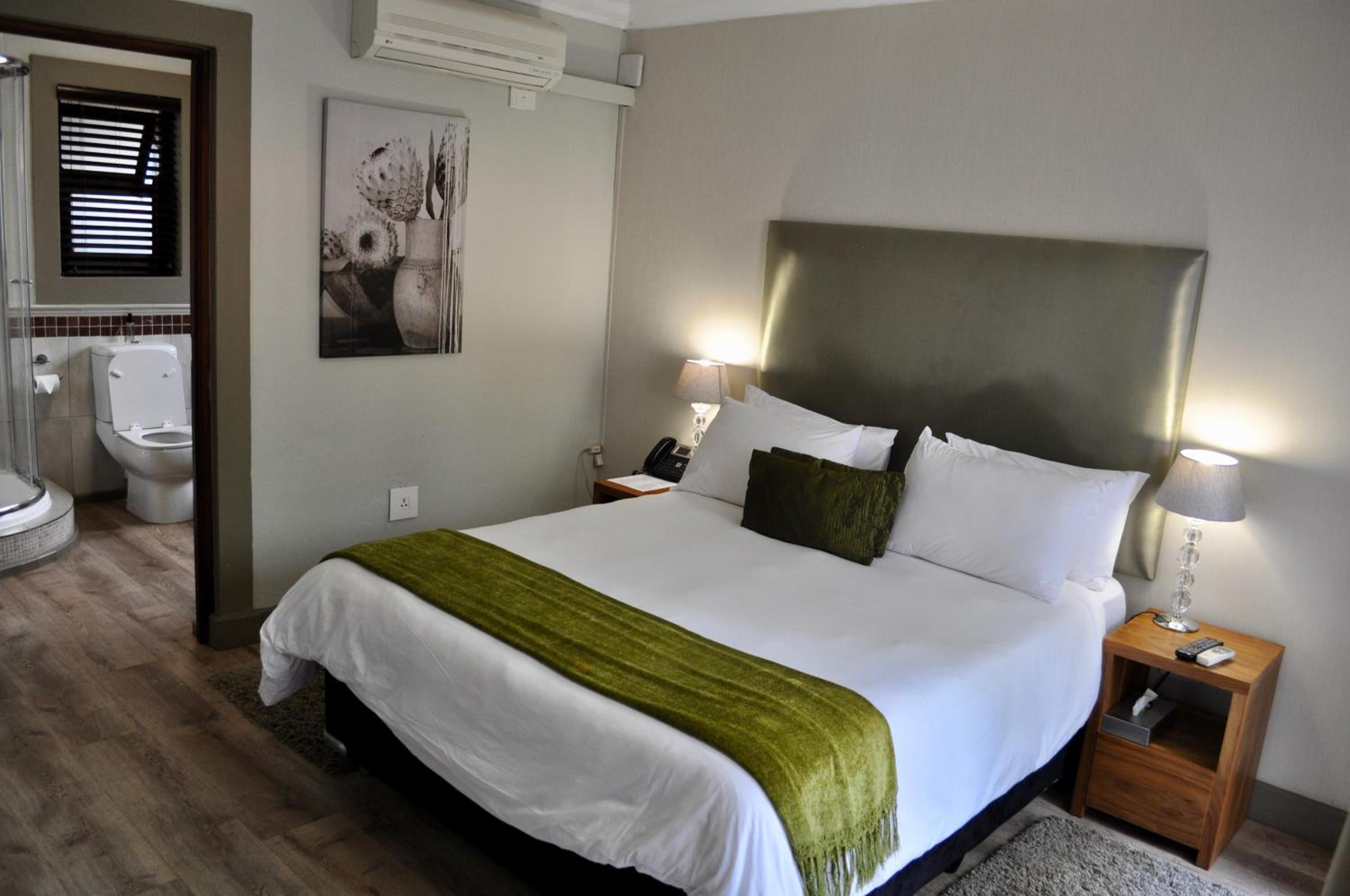 Small Double Room photo 1